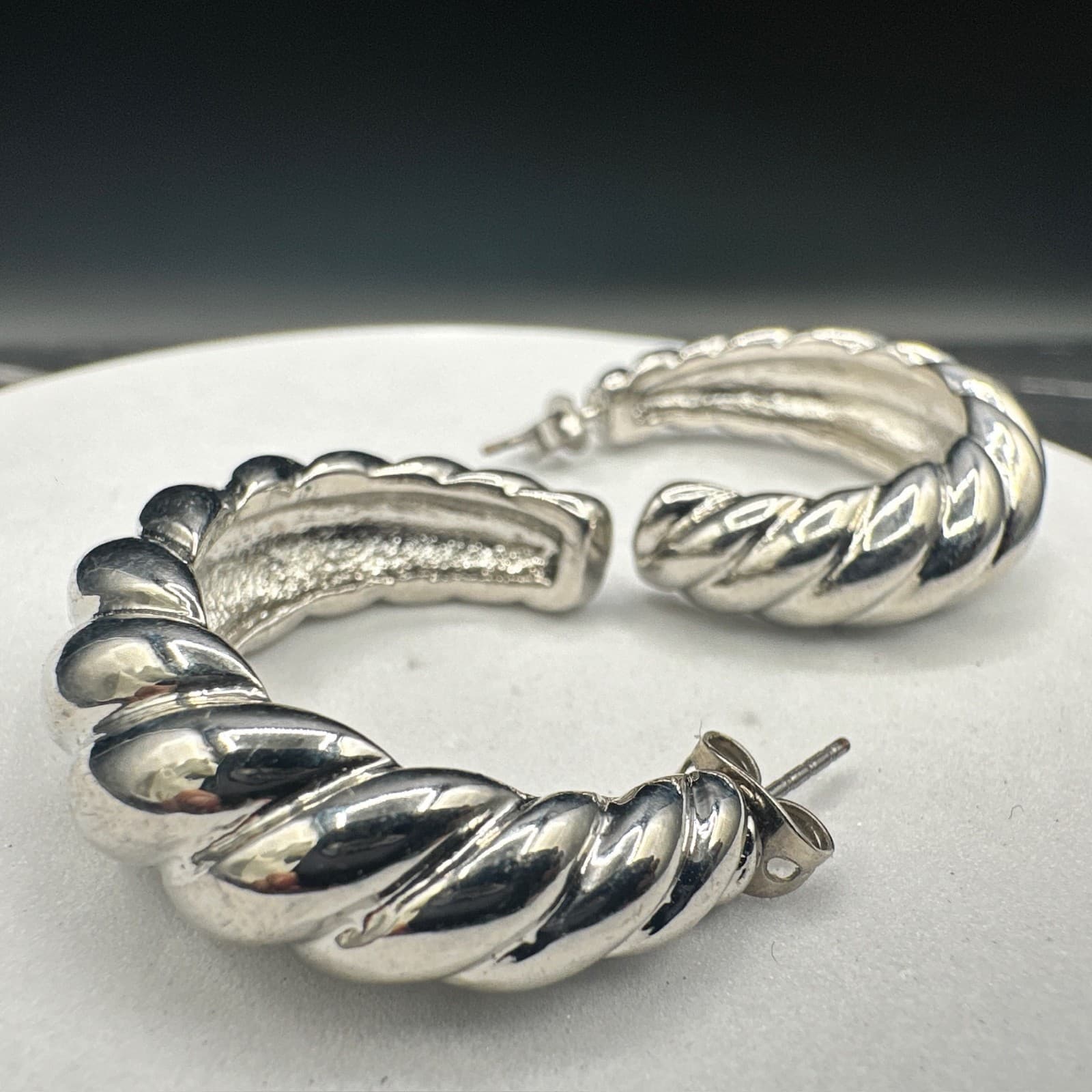 Vintage Y2K Twisted Hoop Earrings Silver Tone Wide Croissant Women's jewellery - Thumbnail 3