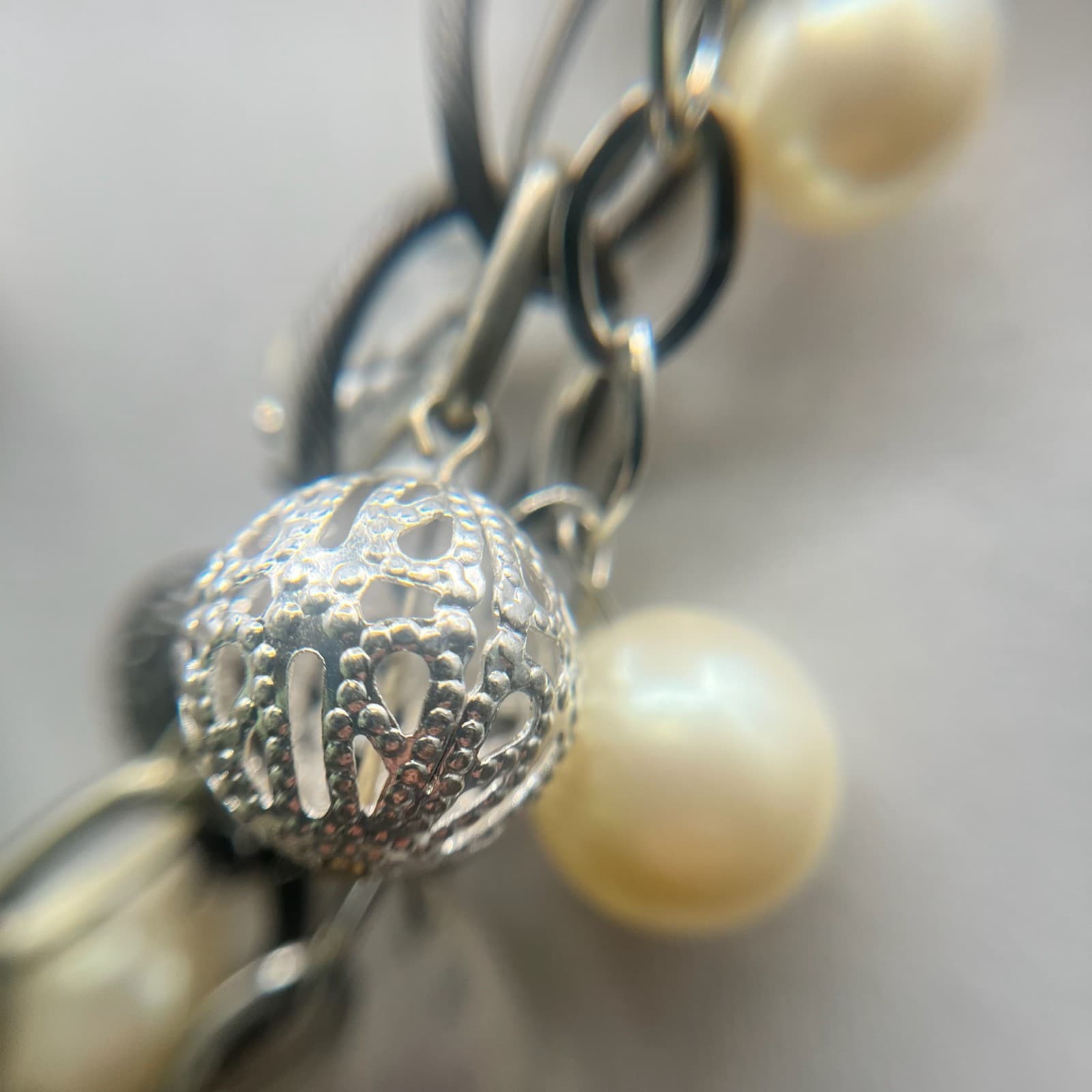 Vintage Y2K Chunky Pearl Necklace Gold Tone Rhinestone Beaded Chain Jewellery - Thumbnail 8