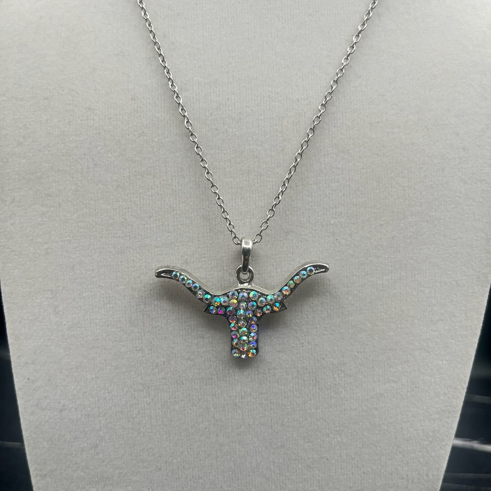 Vintage Rhinestone Longhorn Pendant Necklace Silver Tone Bull Head Jewellery - Thumbnail 2