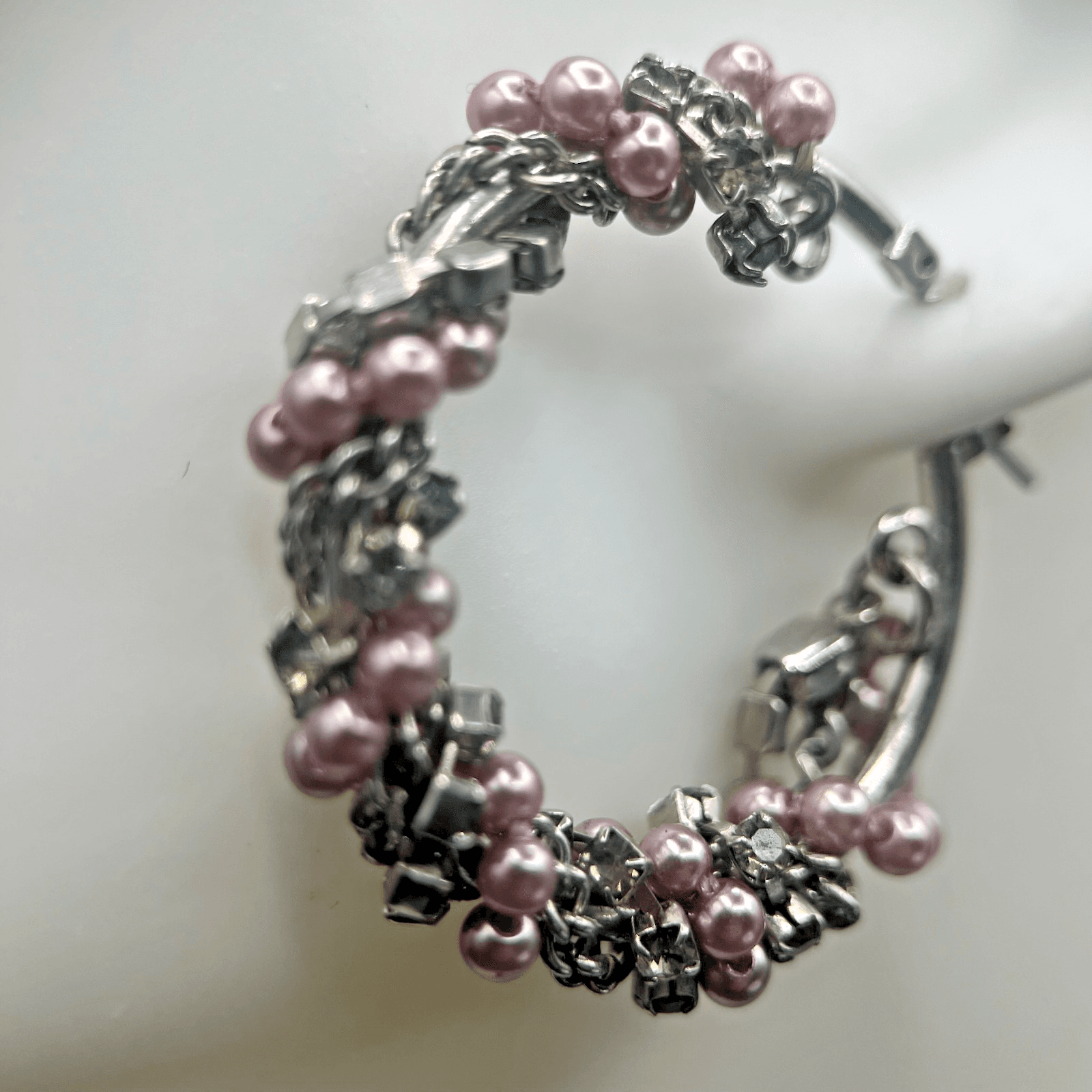 Vintage Y2K Hoop Earrings Silver-Tone Pink Faux Pearl Chain Statement 1.25" - Thumbnail 2