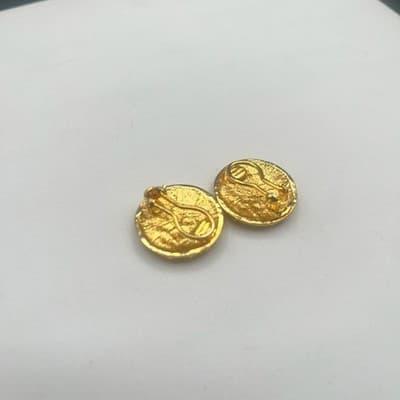 Vintage Gold Tone Quilted Enamel Button Earrings Clip On Checkerboard Jewelry - Thumbnail 3
