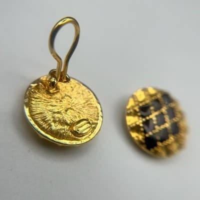 Vintage Gold Tone Quilted Enamel Button Earrings Clip On Checkerboard Jewelry - Thumbnail 5