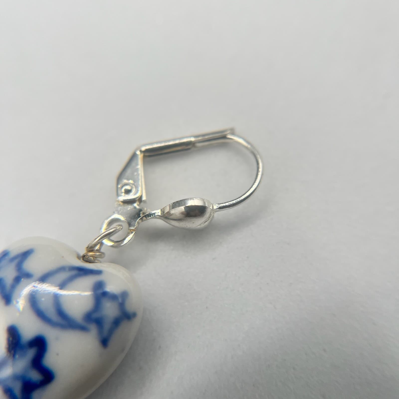 Vintage 90s Dangle Earrings Porcelain Heart Moon Stars Drop Women's Jewelry - Thumbnail 11
