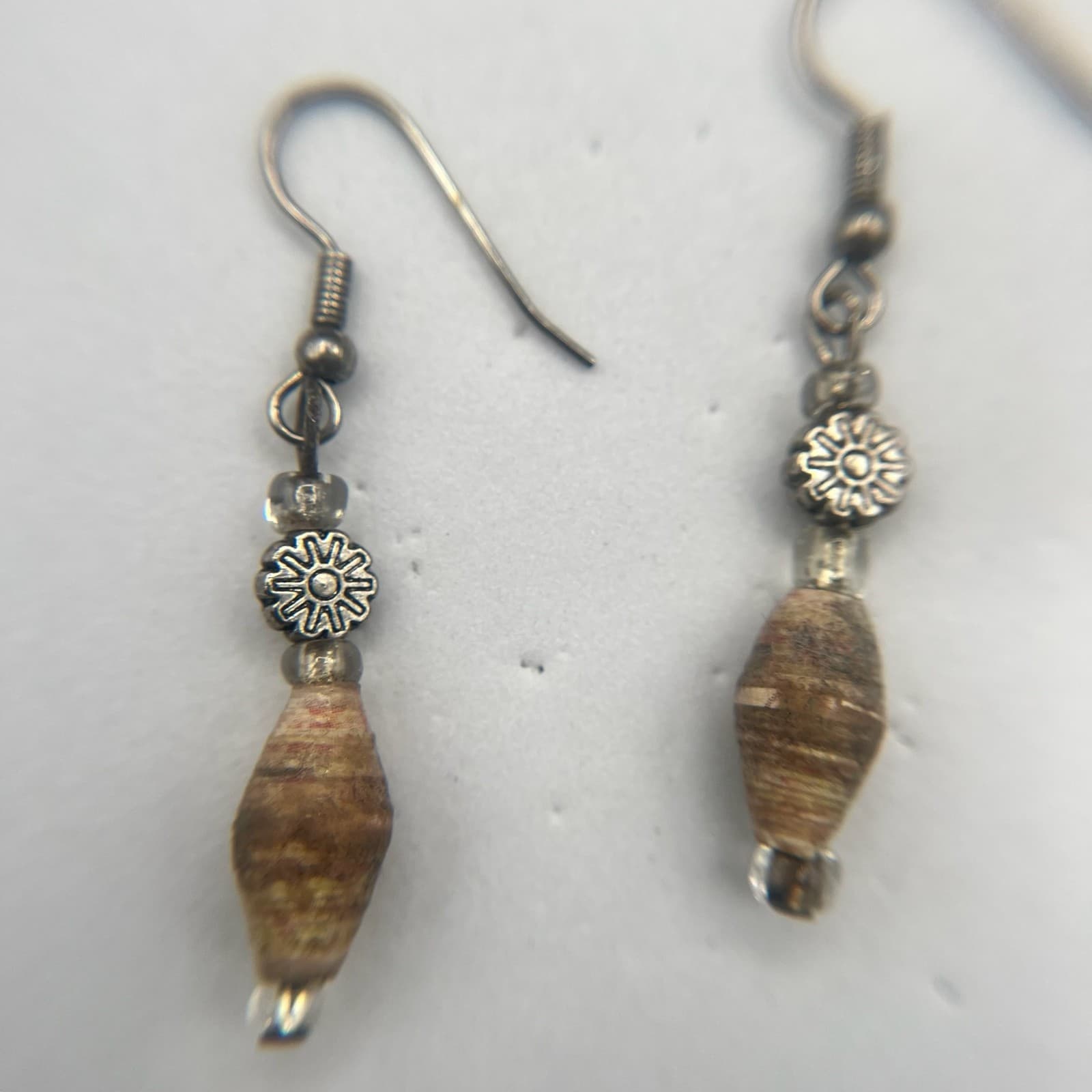Vintage 90s Silver Tone Dangle Earrings Rolled Paper Beaded Women's Jewelry - Thumbnail 12