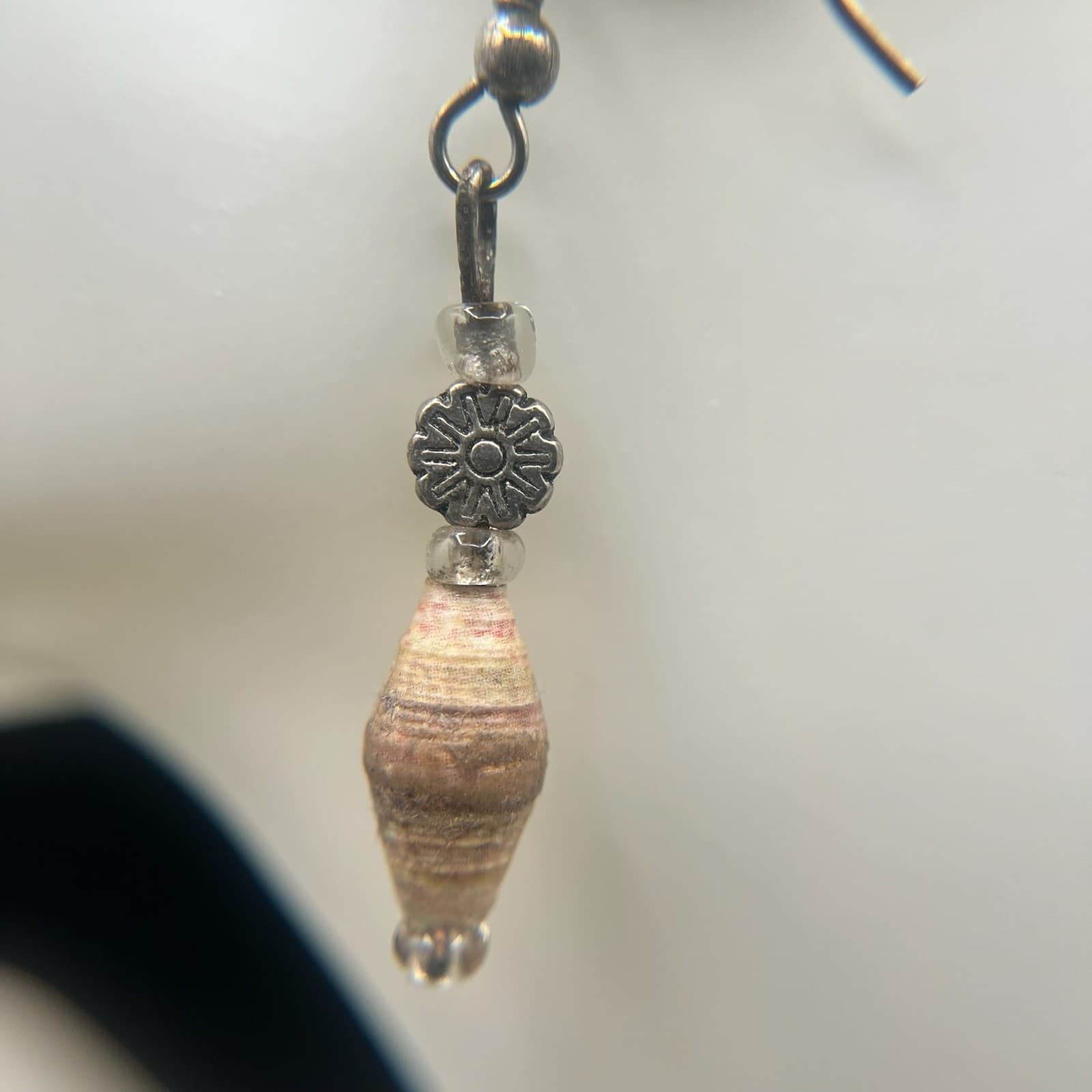 Vintage 90s Silver Tone Dangle Earrings Rolled Paper Beaded Women's Jewelry - Thumbnail 4