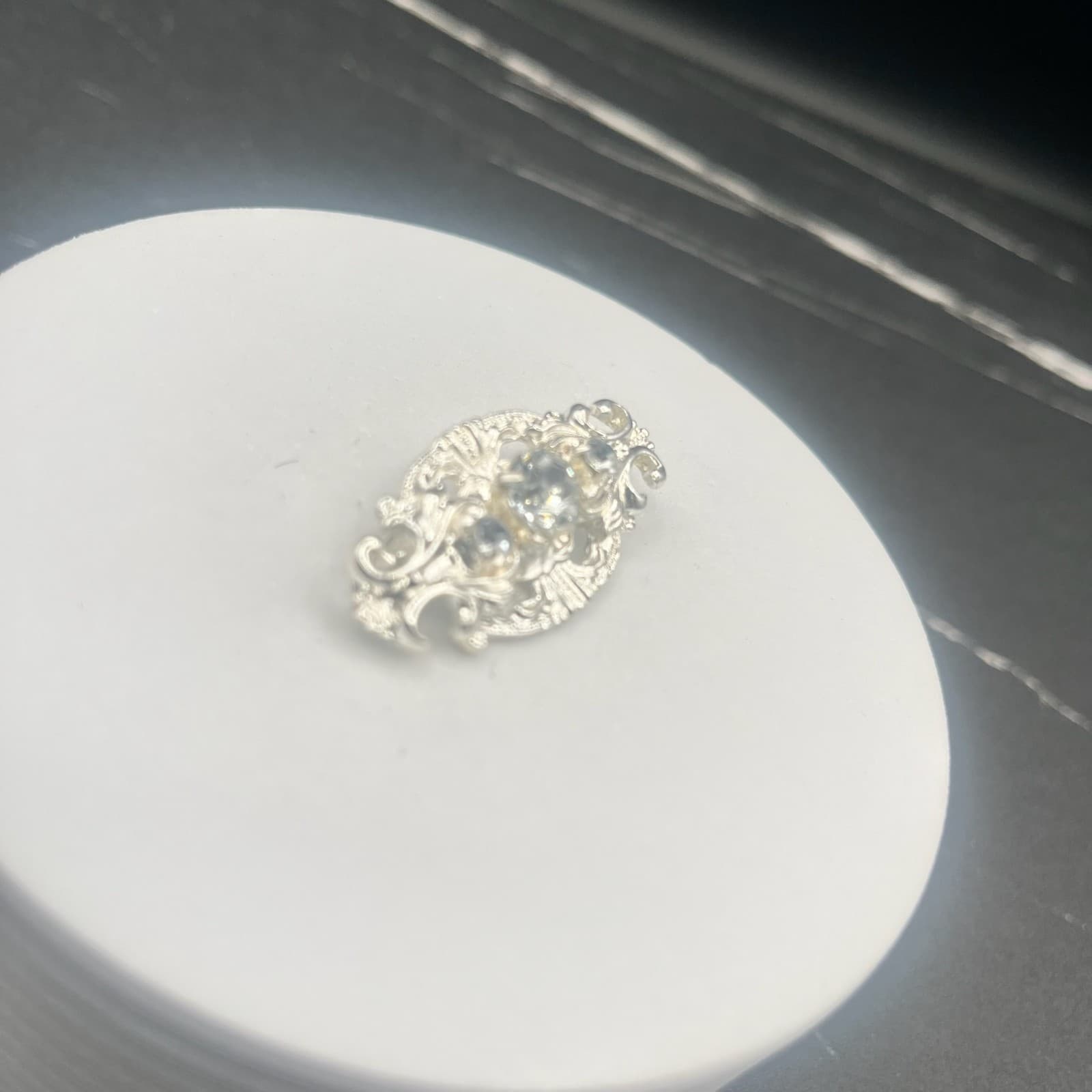 Vintage 80s Silver Tone Clear Rhinestone Filigree Brooch Pin Classic Jewelry - Thumbnail 2