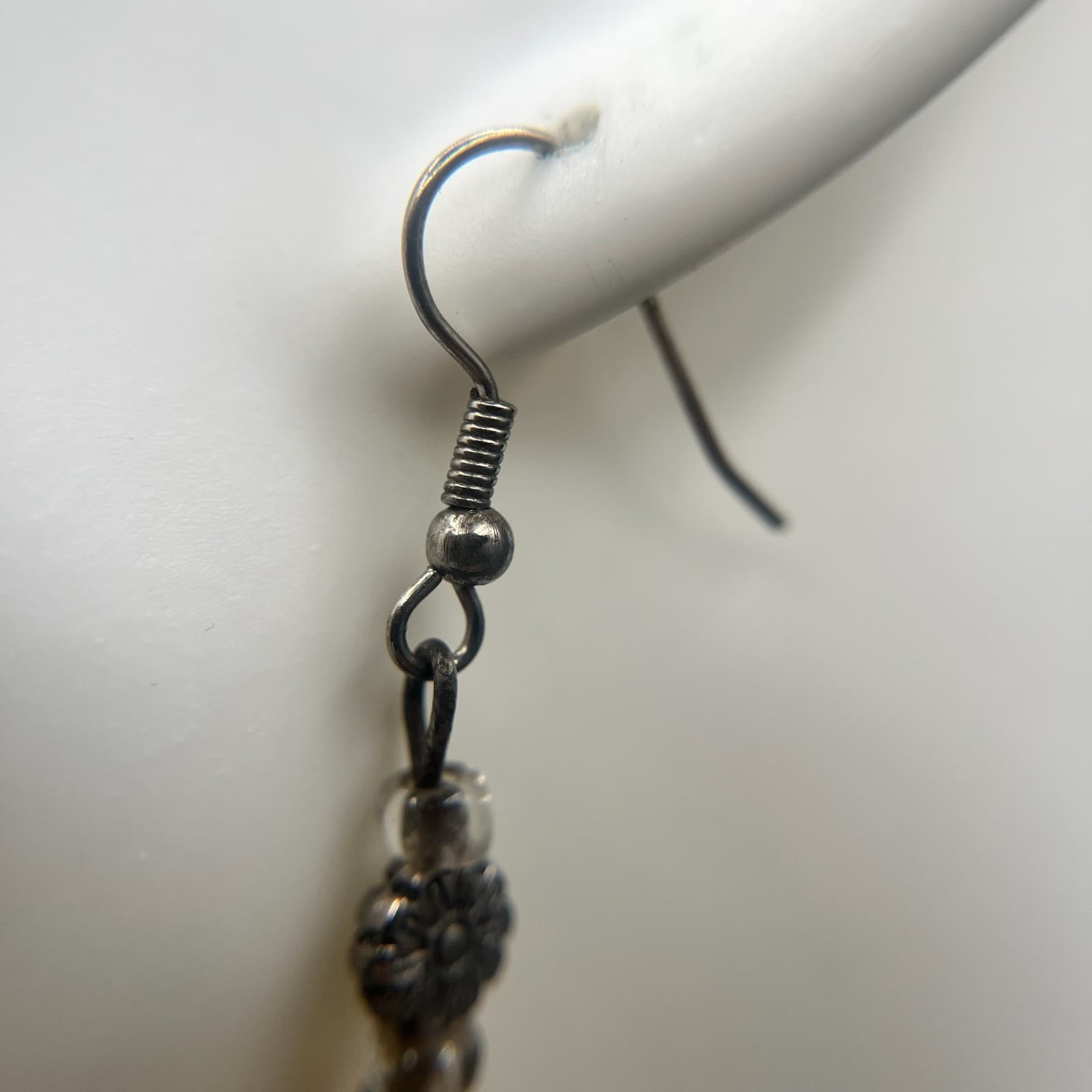 Vintage 90s Silver Tone Dangle Earrings Rolled Paper Beaded Women's Jewelry - Thumbnail 7