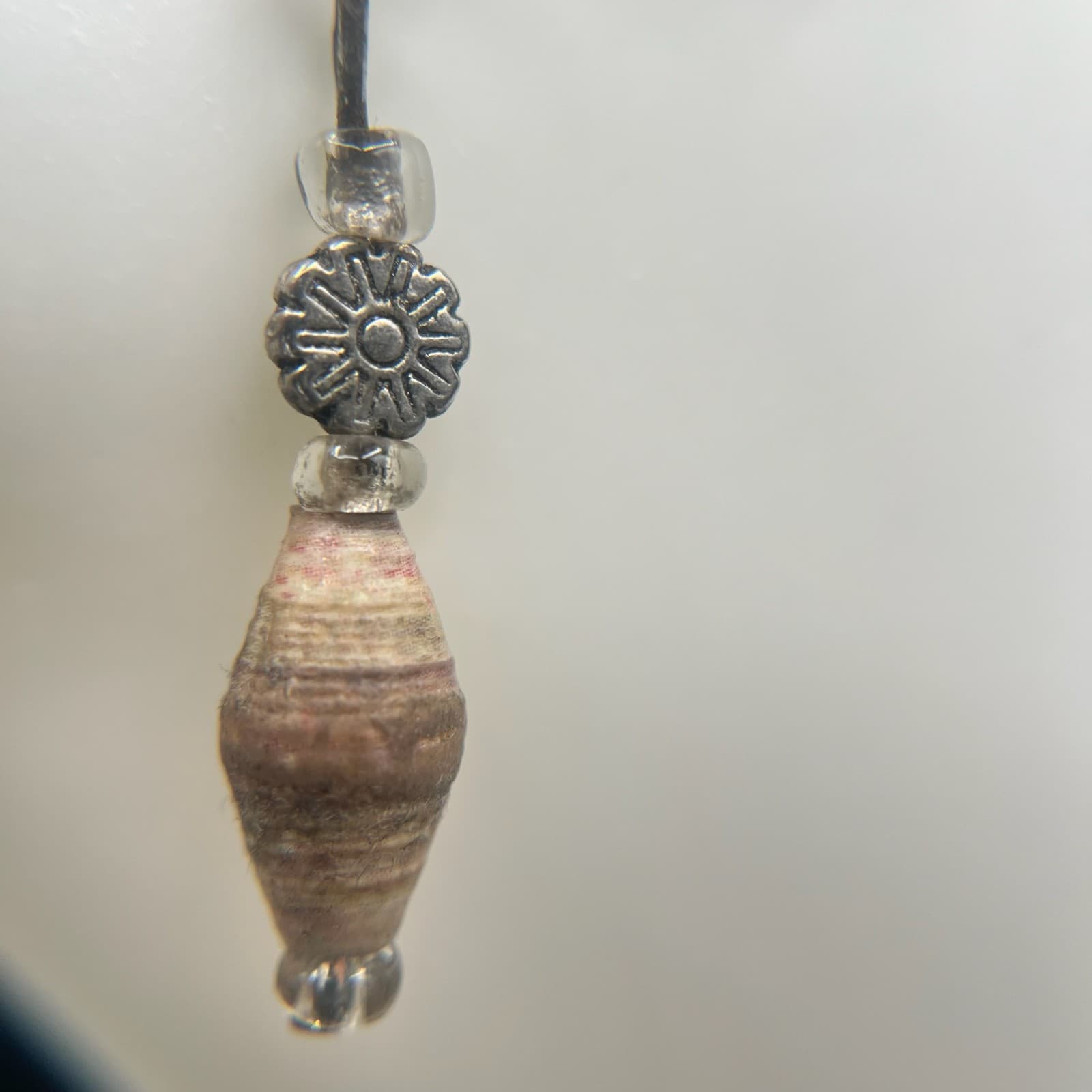 Vintage 90s Silver Tone Dangle Earrings Rolled Paper Beaded Women's Jewelry - Thumbnail 8