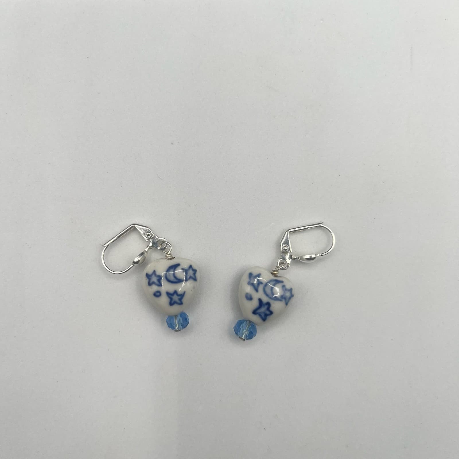 Vintage 90s Dangle Earrings Porcelain Heart Moon Stars Drop Women's Jewelry - Thumbnail 8