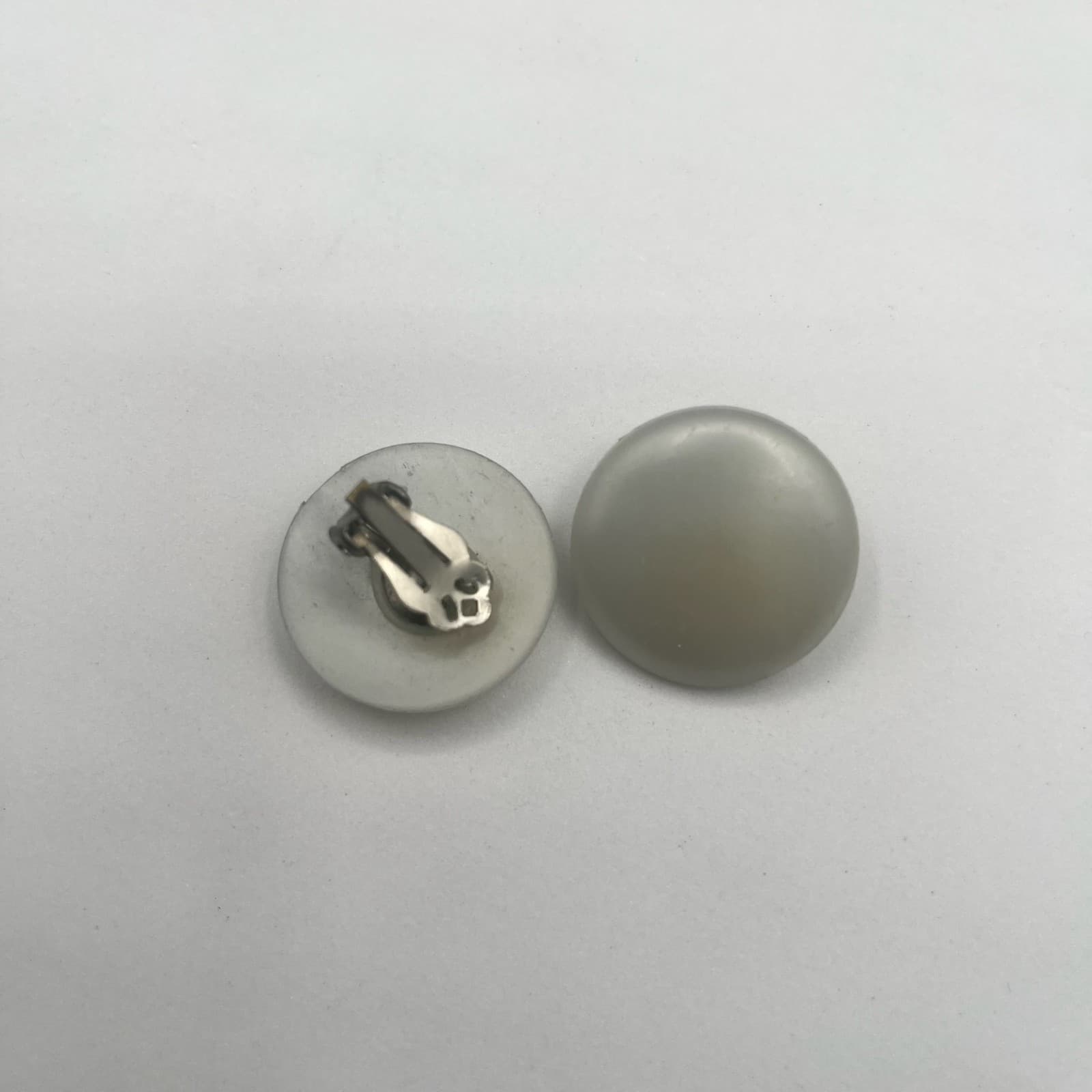 Vintage 90s Round Button Earrings White Matte Cabochon Women's Jewelry - Thumbnail 2