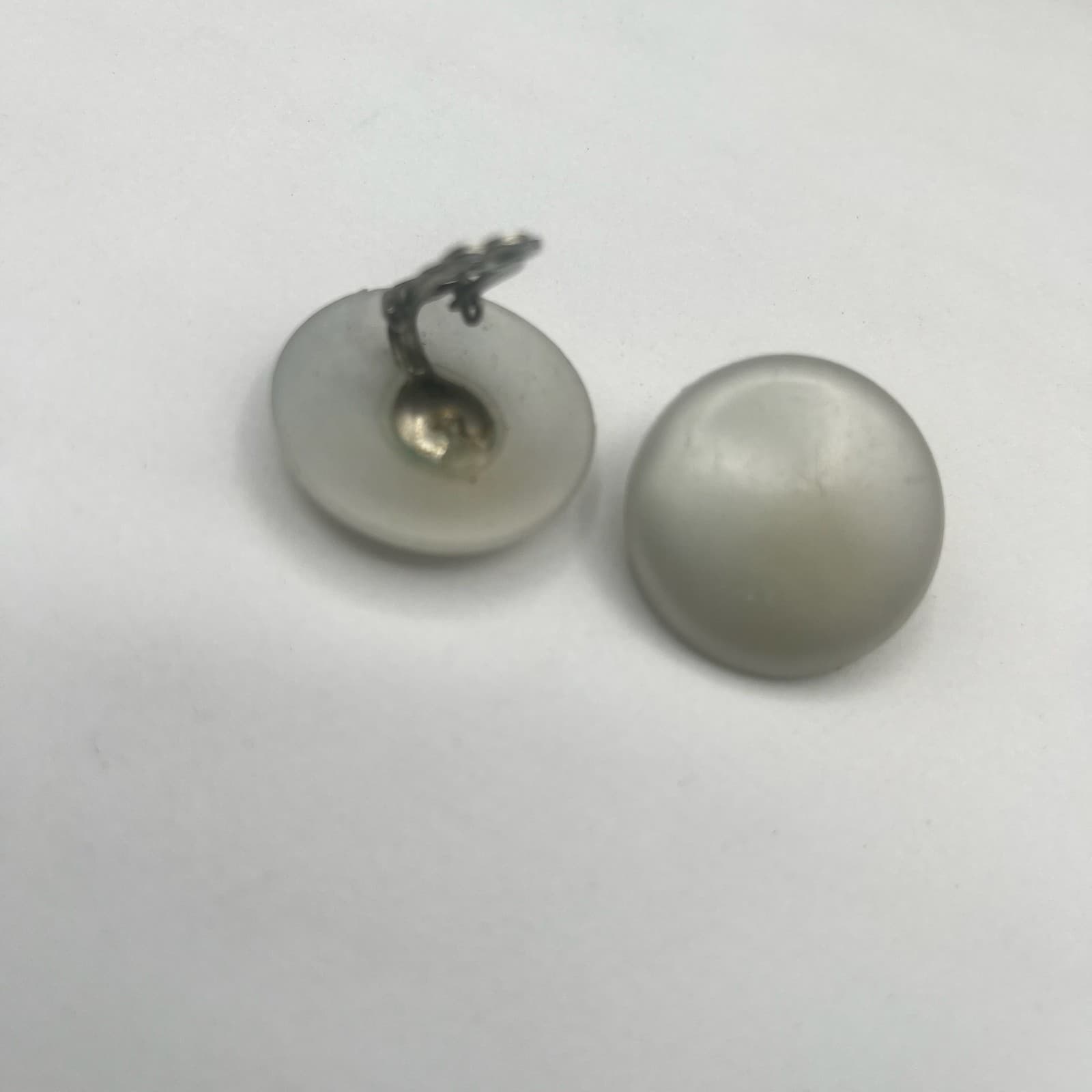 Vintage 90s Round Button Earrings White Matte Cabochon Women's Jewelry - Thumbnail 4