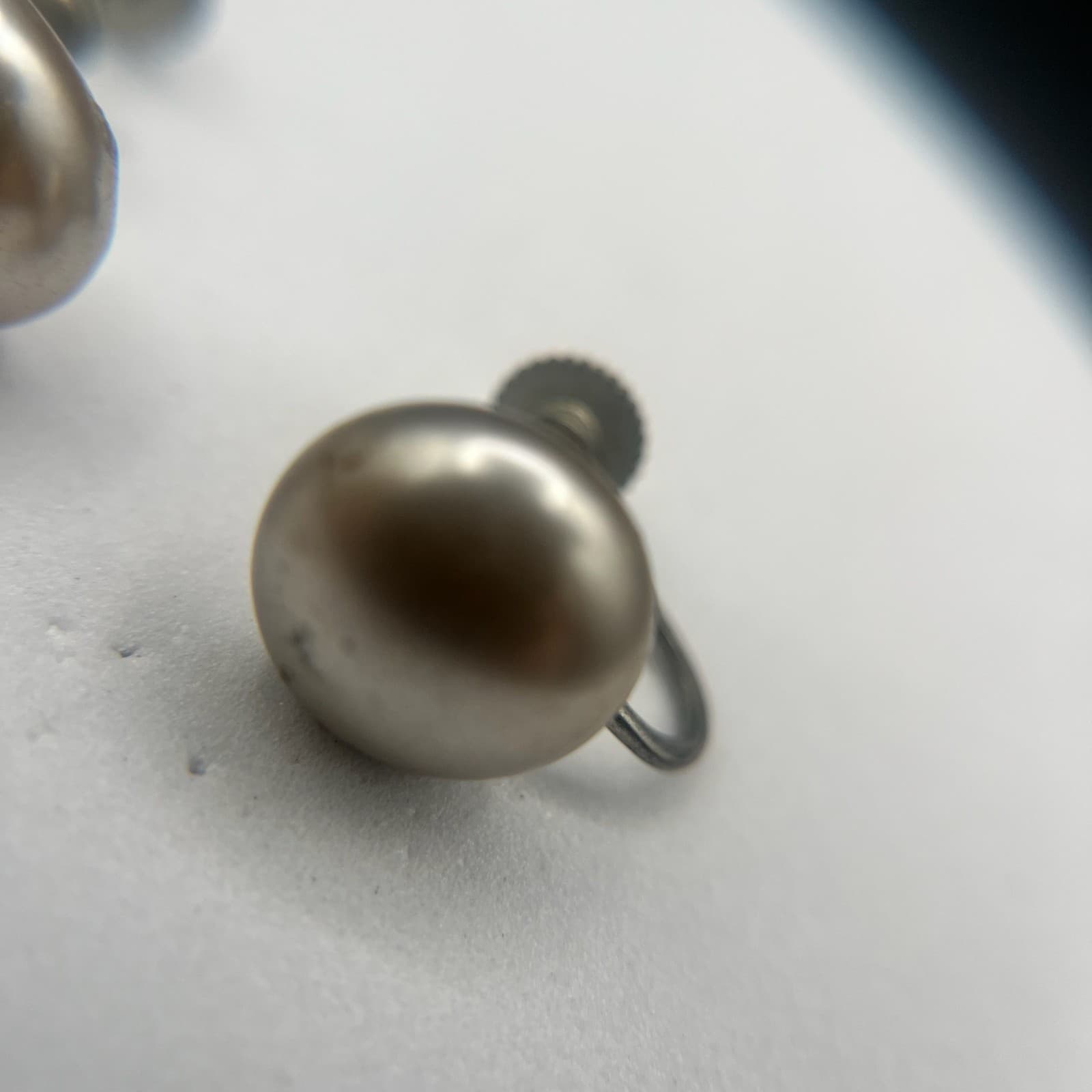 Vintage 90s Silver Tone Button Pearl Earrings Boho Women's Classic Jewelry - Thumbnail 6