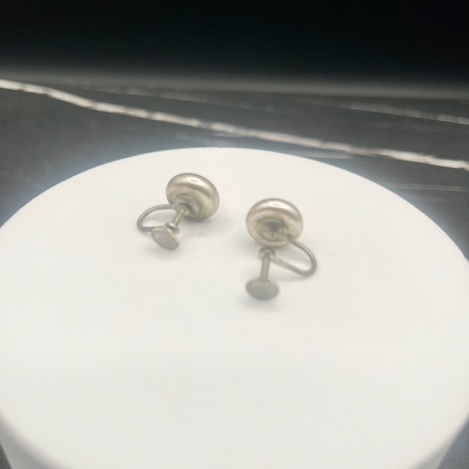 Vintage 90s Silver Tone Button Pearl Earrings Boho Women's Classic Jewelry - Thumbnail 3