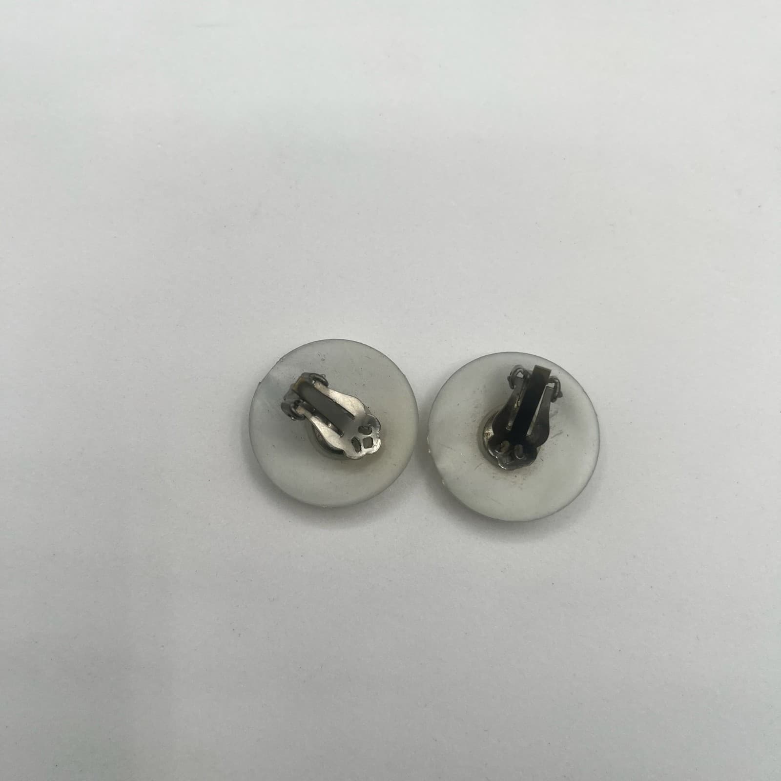 Vintage 90s Round Button Earrings White Matte Cabochon Women's Jewelry - Thumbnail 3