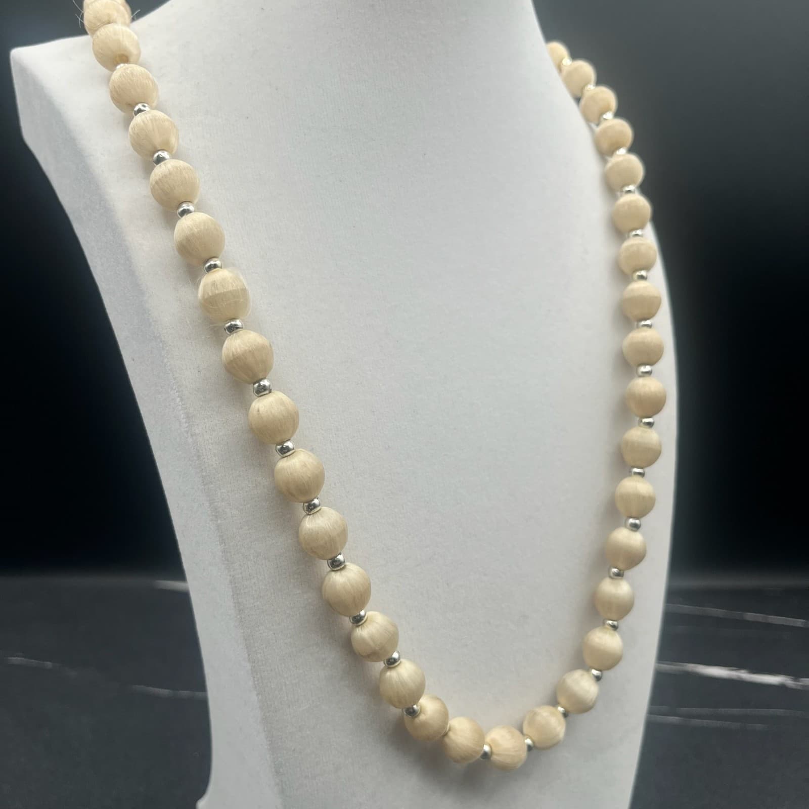 Vintage Plastic Hairs Beaded Necklace Neutral Spacer Silver Tone Women jewellery - Thumbnail 2