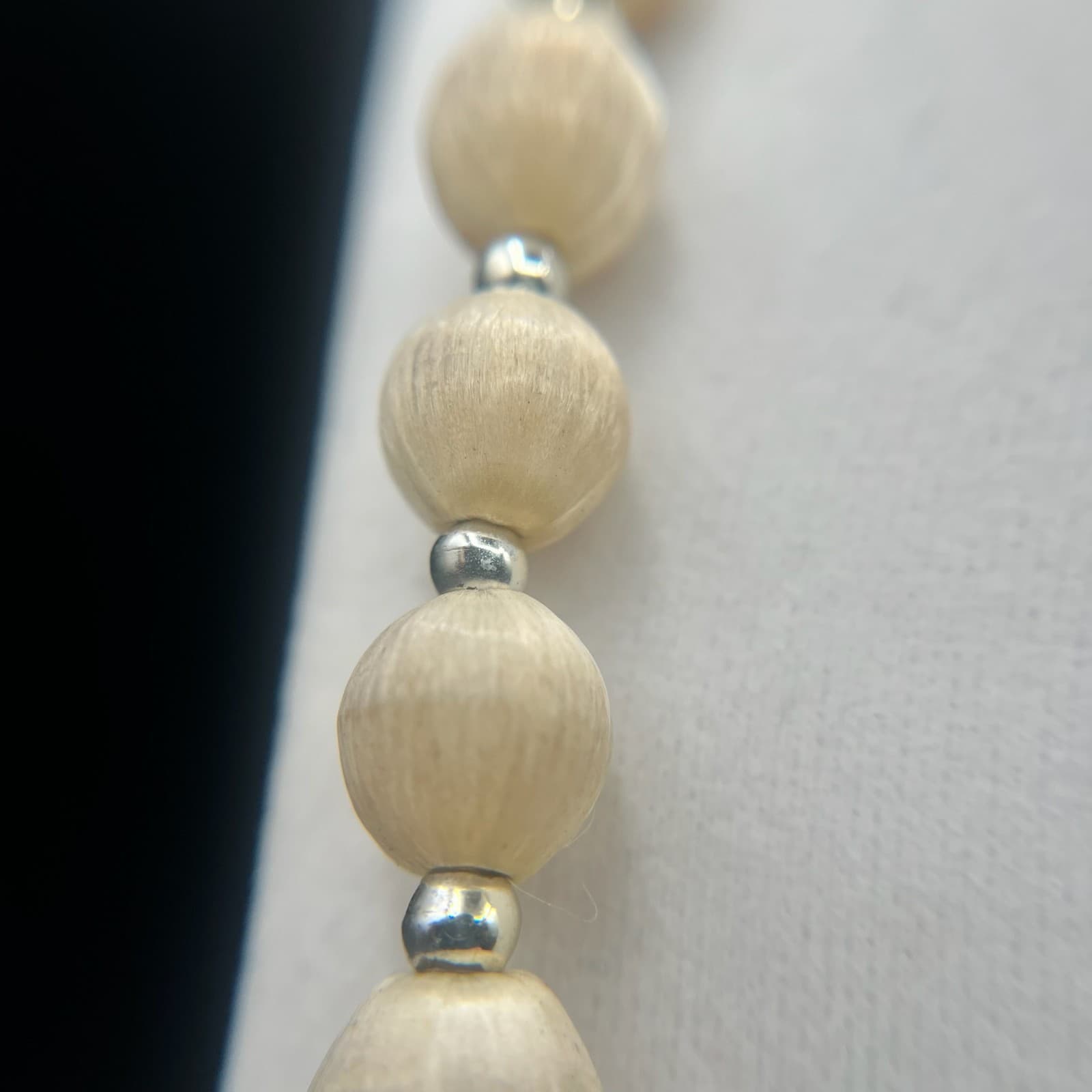 Vintage Plastic Hairs Beaded Necklace Neutral Spacer Silver Tone Women jewellery - Thumbnail 4