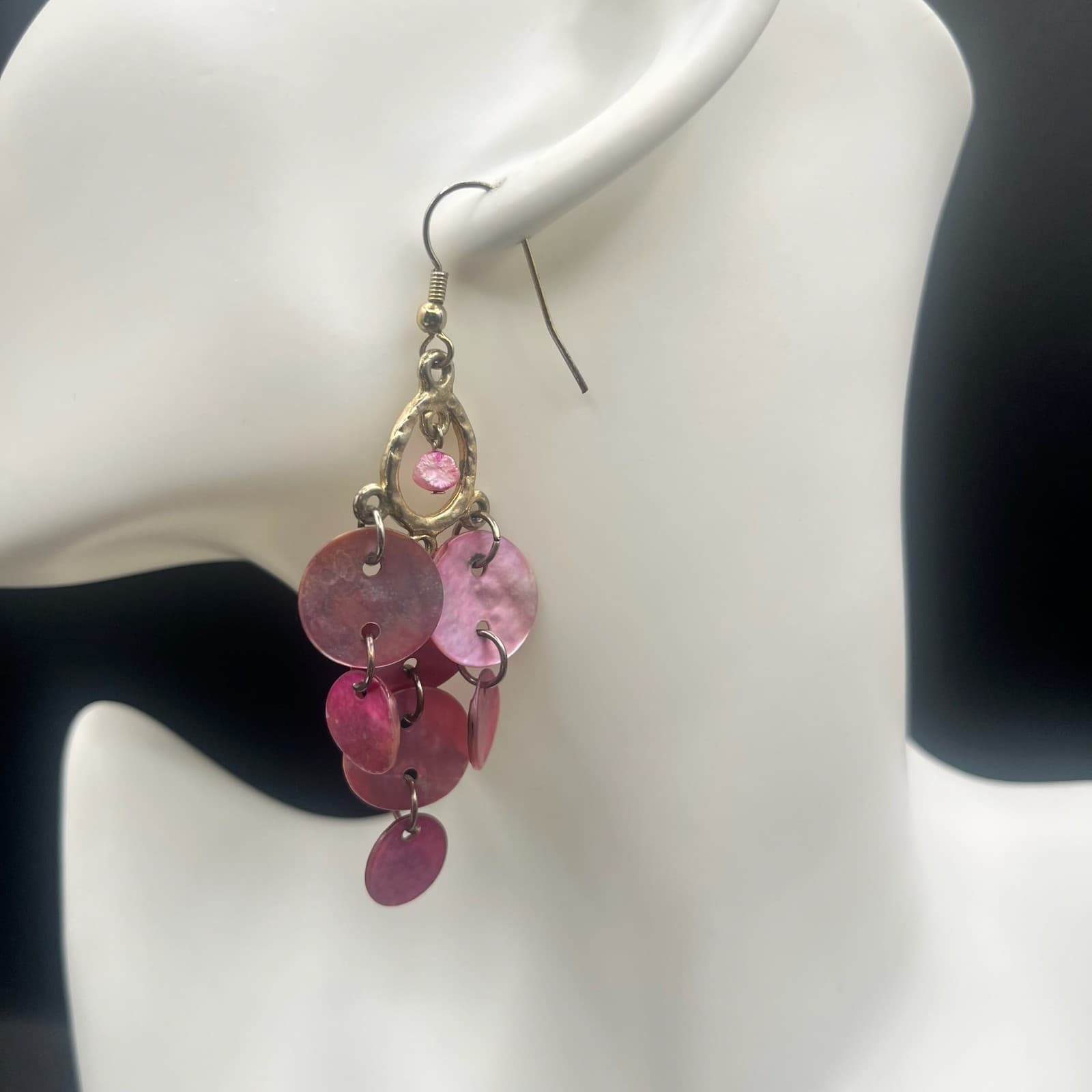 Vintage Y2K Dyed Shell Disc Chandelier Earrings Dangle Boho Fish Hook Jewelry - Thumbnail 2