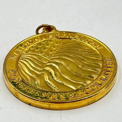 2002 Republican Gold Medal George W Bush NRCC Presidential Support Pendant Coin - Thumbnail 5