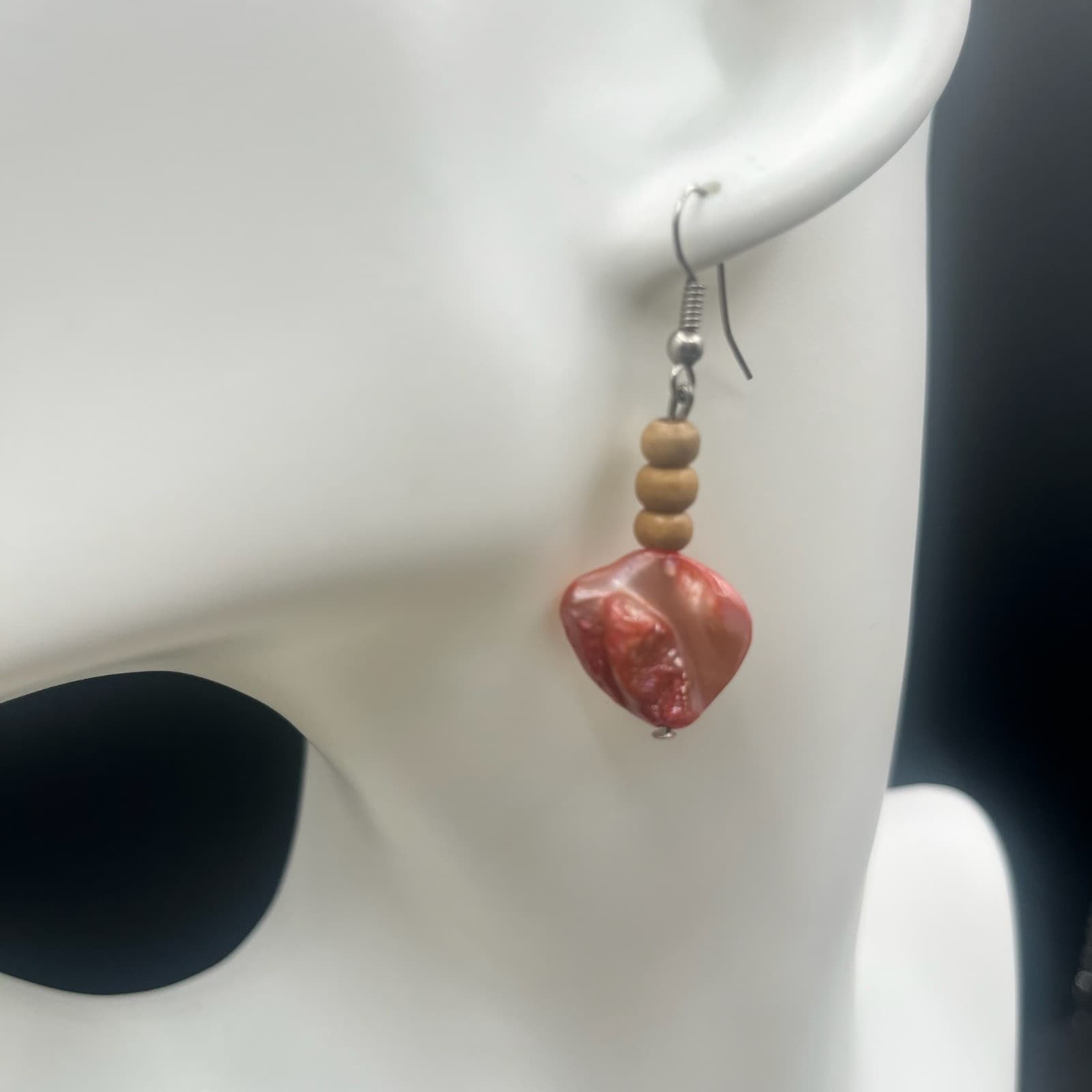Vintage Shell Dangle Earrings Red Iridescent Bead Wood Boho Style Jewelry - Thumbnail 2