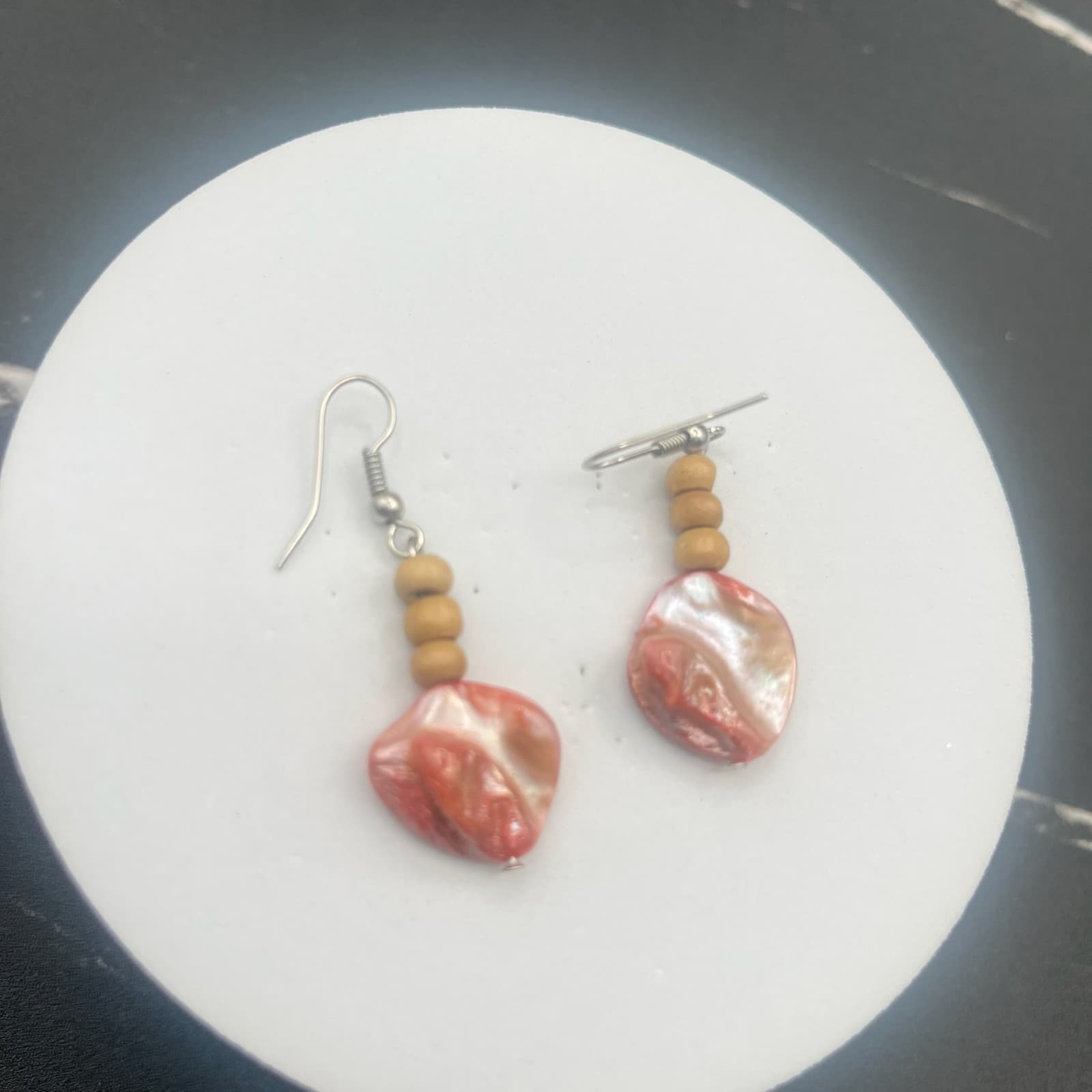 Vintage Shell Dangle Earrings Red Iridescent Bead Wood Boho Style Jewelry - Thumbnail 8