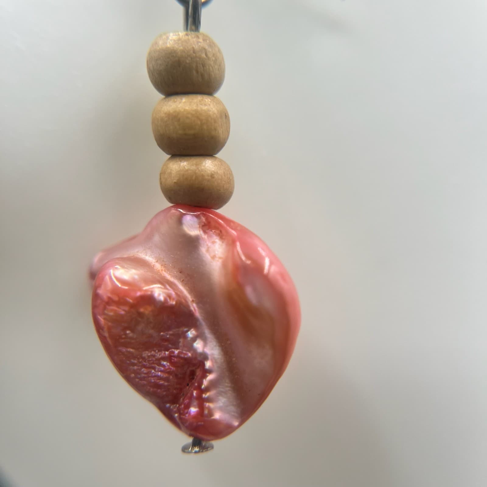 Vintage Shell Dangle Earrings Red Iridescent Bead Wood Boho Style Jewelry - Thumbnail 4