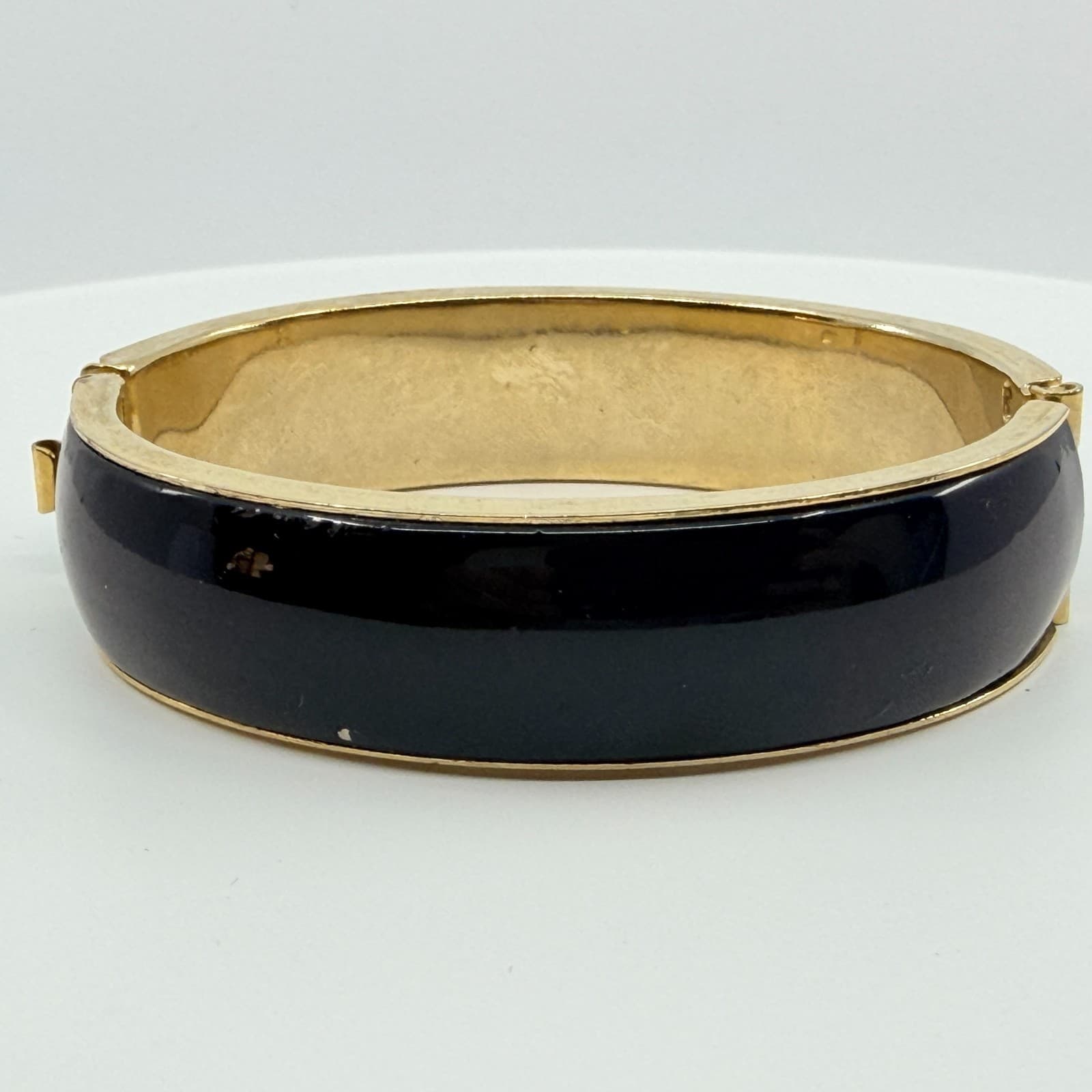 Vintage Gold Tone Black Enamel Hinged Bangle Bracelet Chunky Statement Retro 90s - Thumbnail 4