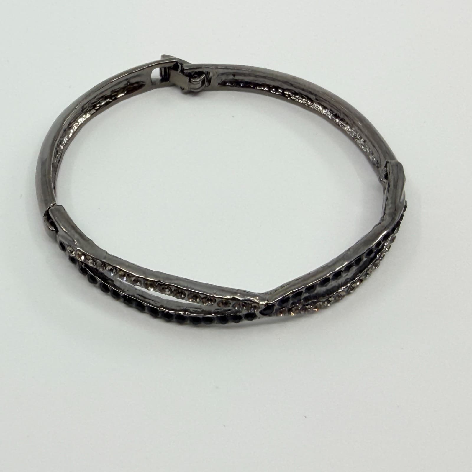 Vintage Gunmetal Tone Black Clear Rhinestone Hinged Bangle Bracelet Infinity 90s - Thumbnail 5