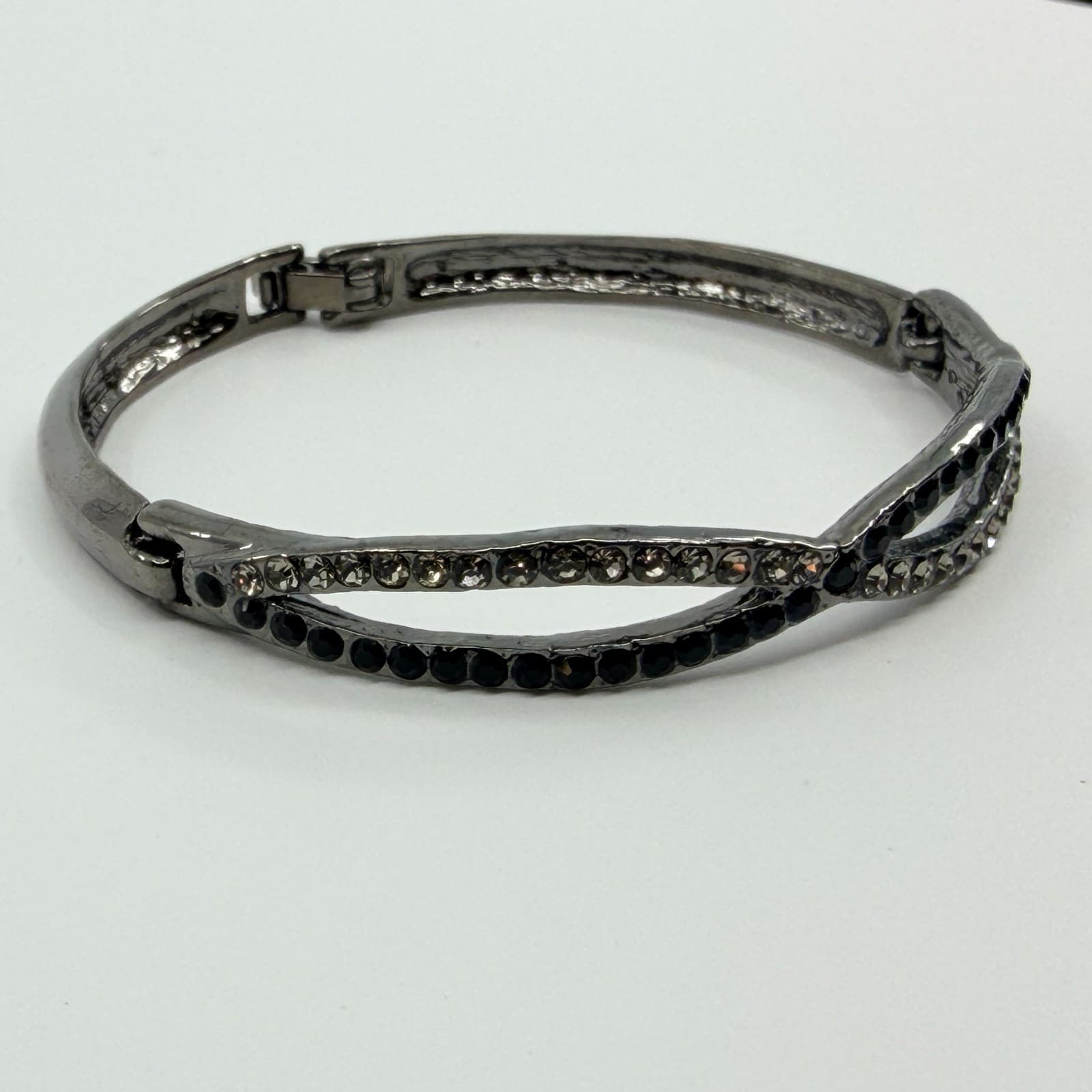 Vintage Gunmetal Tone Black Clear Rhinestone Hinged Bangle Bracelet Infinity 90s - Thumbnail 6