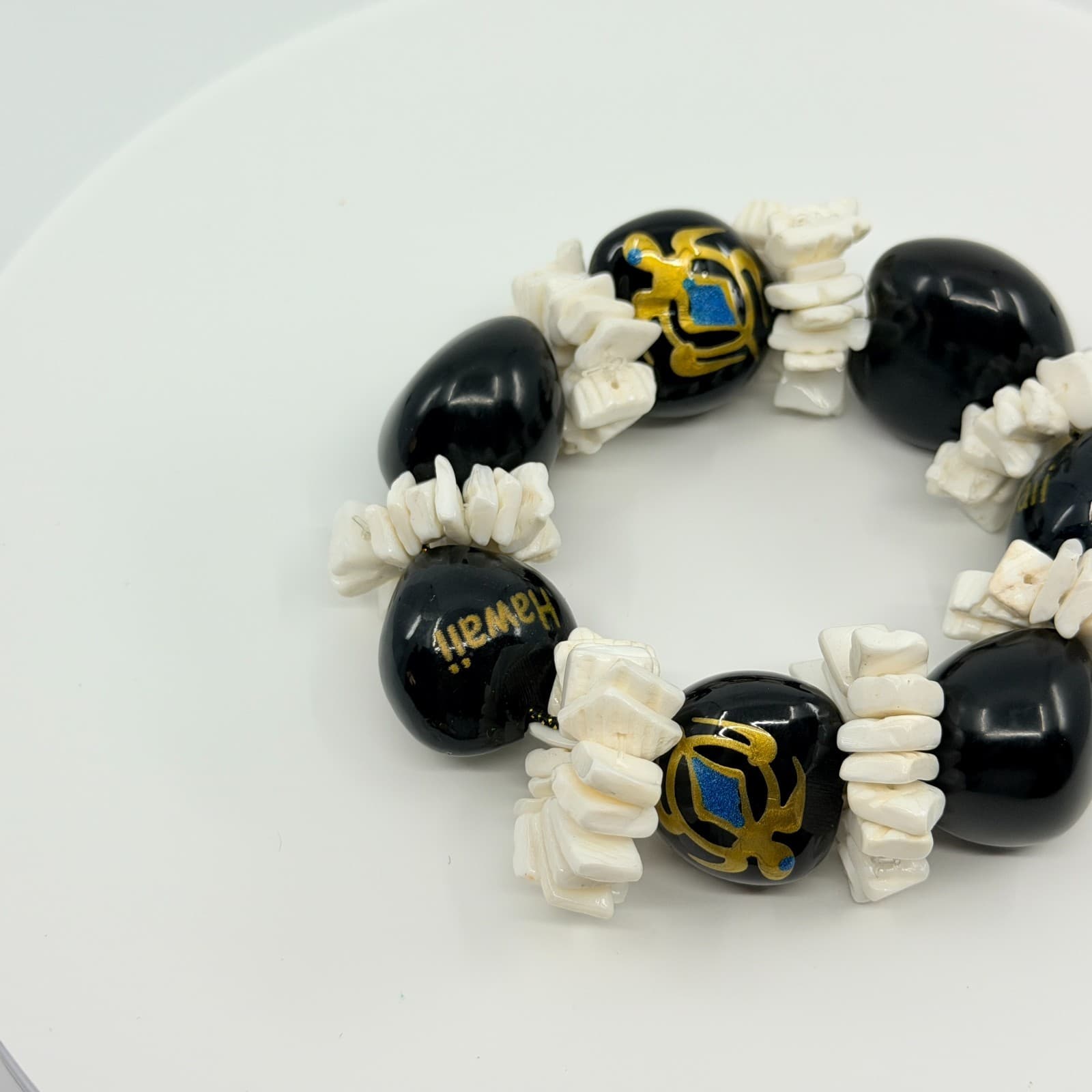 Vintage Hawaii Black Kukui Nut White Shell Stretch Bracelet Chunky Boho Honu 90s - Thumbnail 4