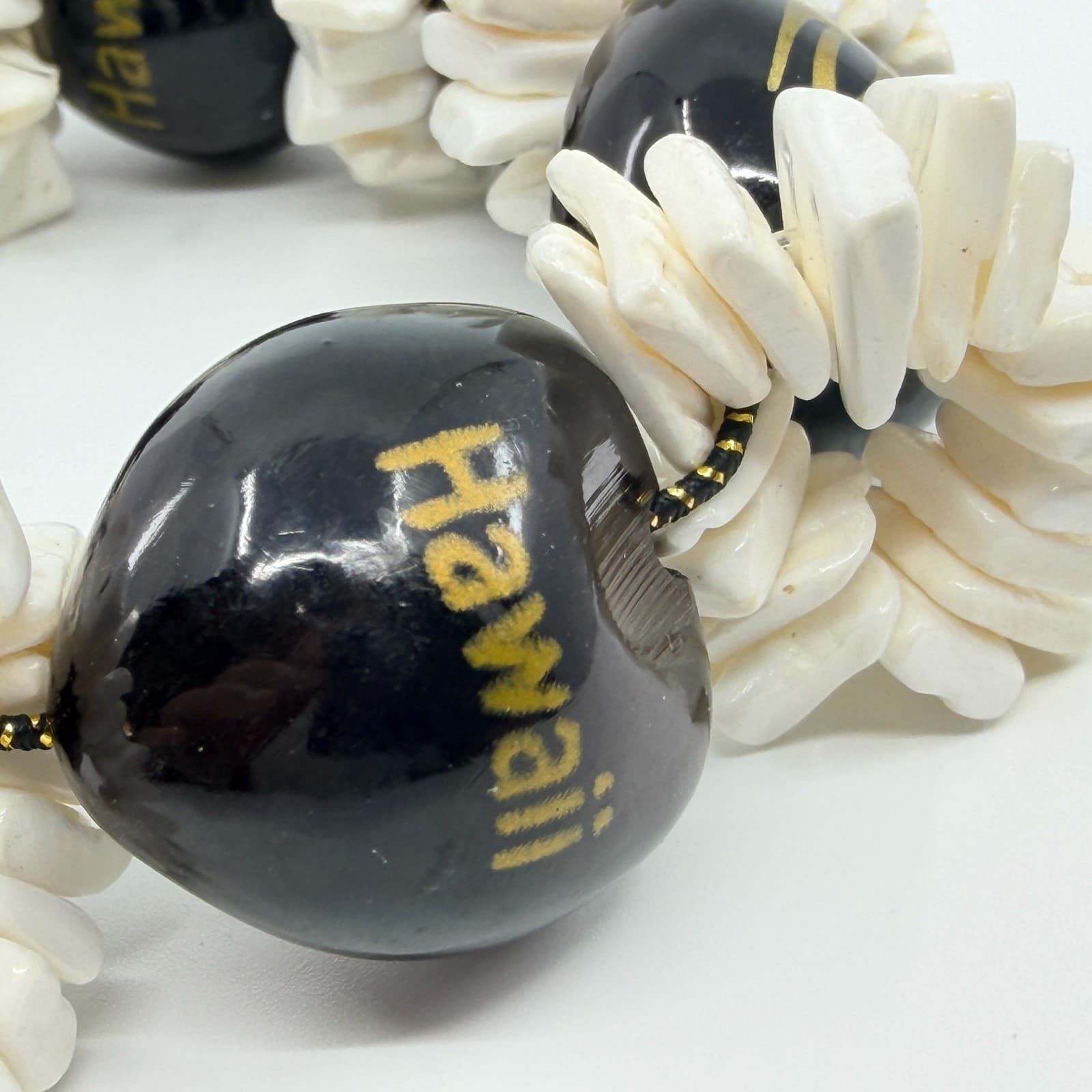 Vintage Hawaii Black Kukui Nut White Shell Stretch Bracelet Chunky Boho Honu 90s - Thumbnail 7