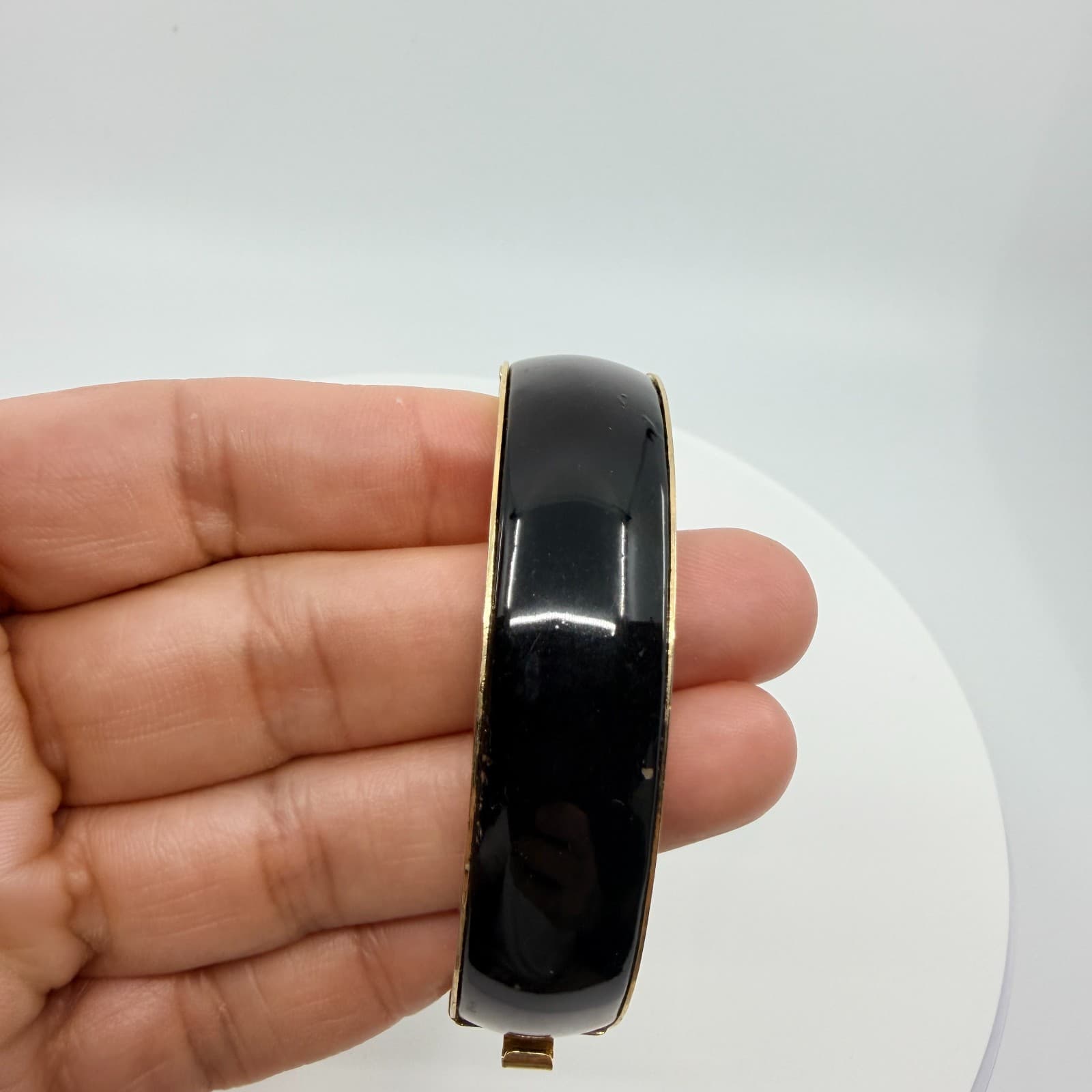 Vintage Gold Tone Black Enamel Hinged Bangle Bracelet Chunky Statement Retro 90s - Thumbnail 6