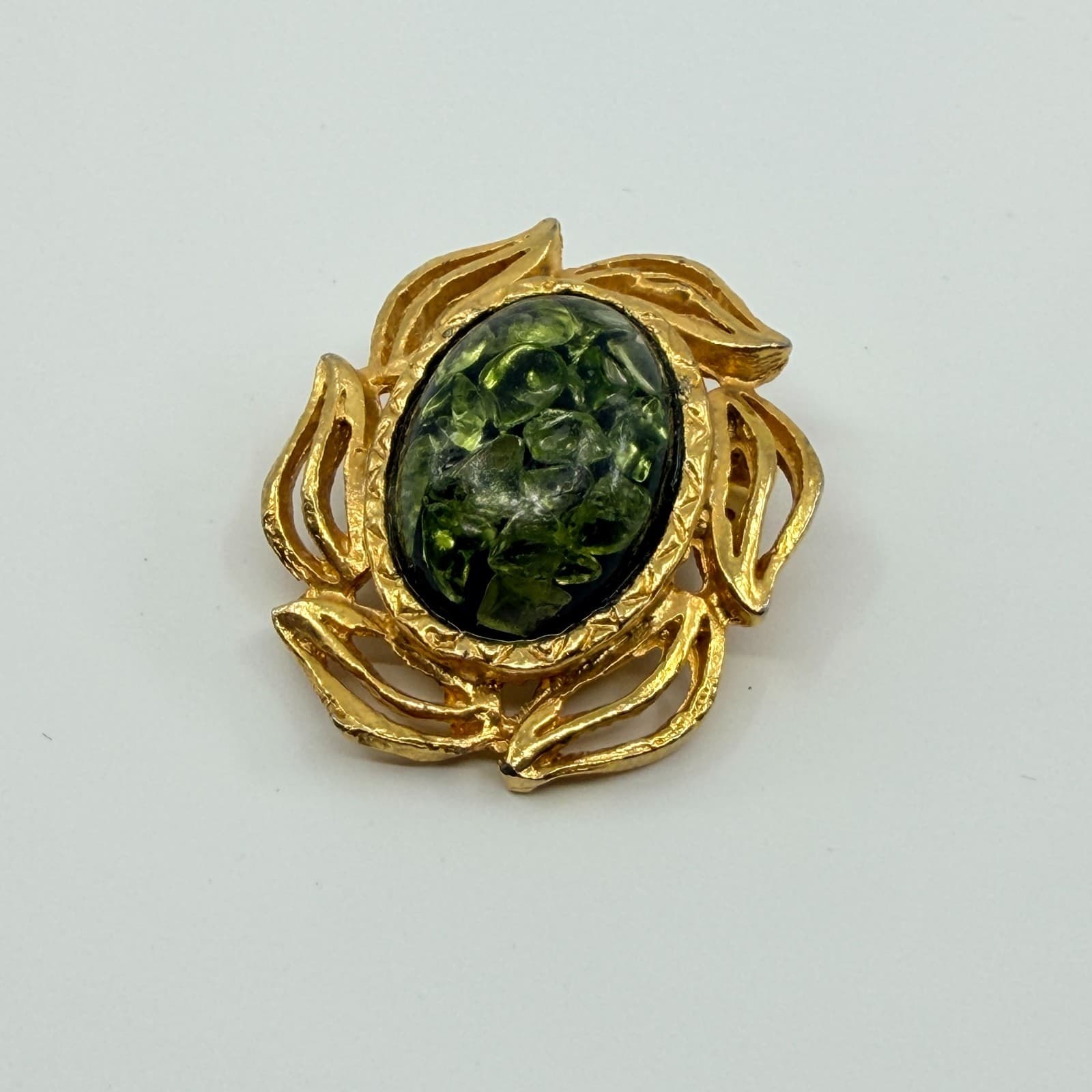 Vintage Gold Tone Mossy Green Cabochon Brooch Pin Foliage Leaf Statement Y2K 90s - Thumbnail 5