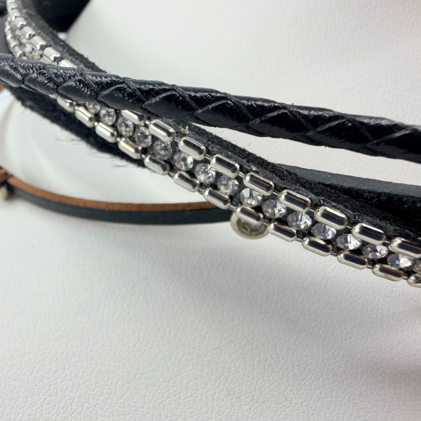 Vintage Black Faux Leather Jewelry Set Hammered Cross Magnetic Wrap Bracelet 90s - Thumbnail 3