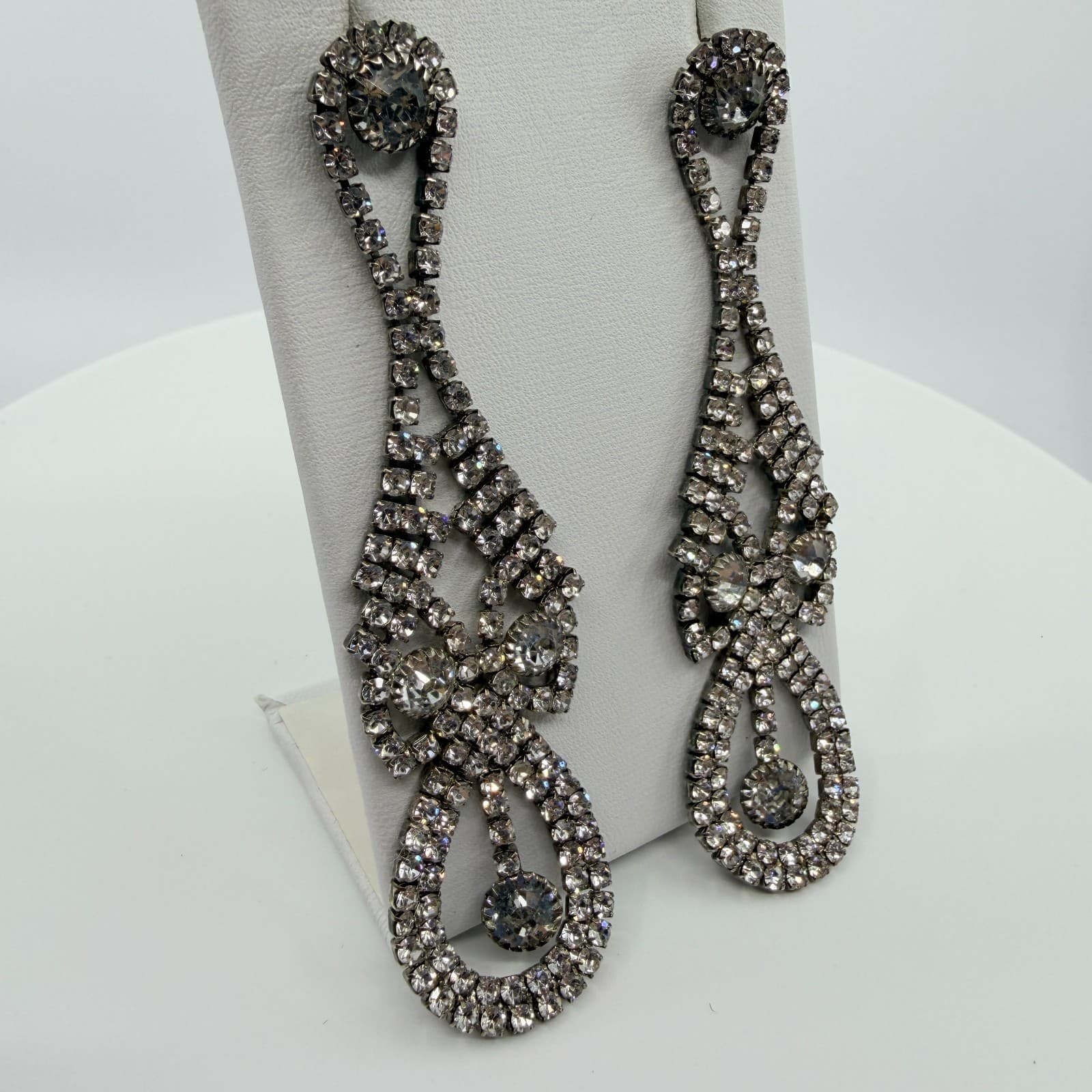 Vintage Silver Tone Smoky Grey Rhinestone Jewelry Set Shoulder Duster Earrings - Thumbnail 10