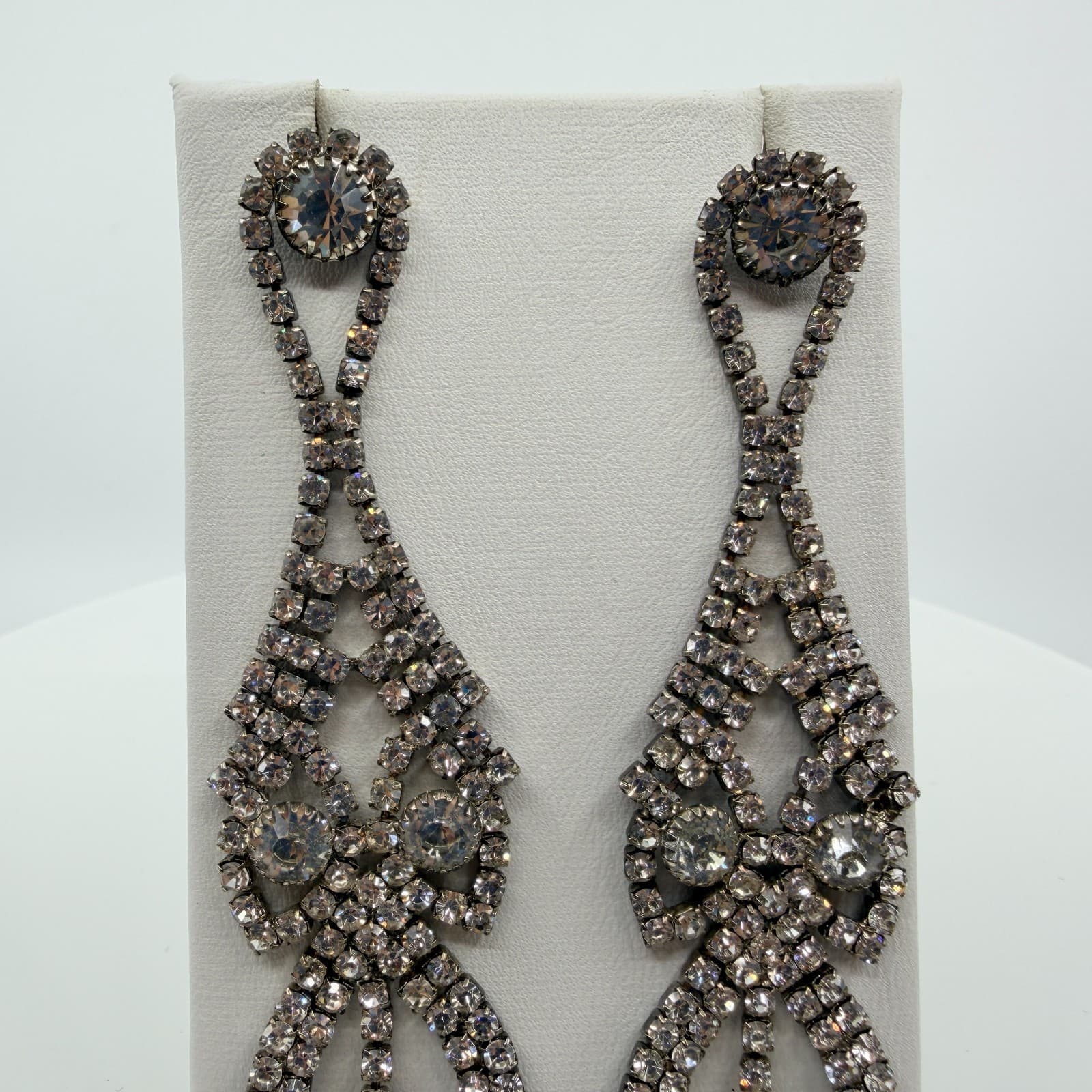 Vintage Silver Tone Smoky Grey Rhinestone Jewelry Set Shoulder Duster Earrings - Thumbnail 13