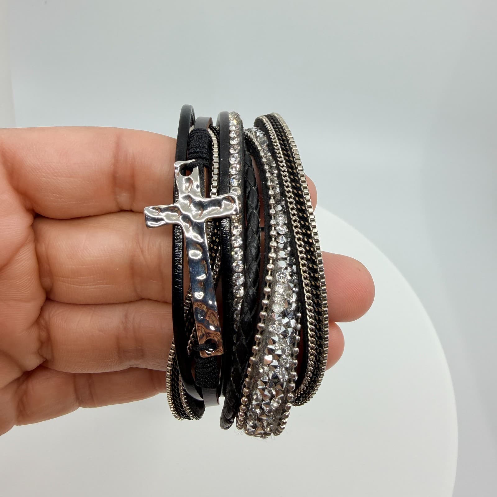 Vintage Black Faux Leather Jewelry Set Hammered Cross Magnetic Wrap Bracelet 90s - Thumbnail 13
