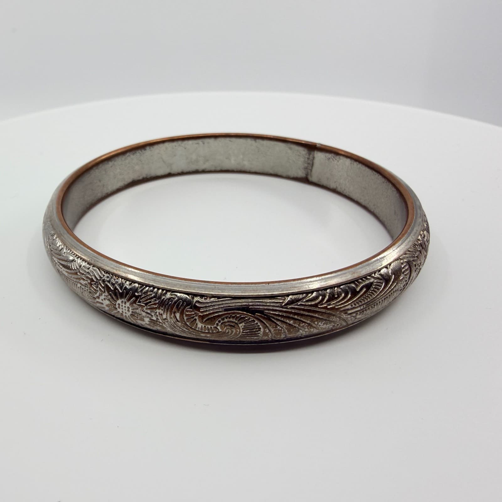 Vintage Silver Tone Floral Etched Bangle Bracelet Western Engraved Scroll Retro - Thumbnail 2