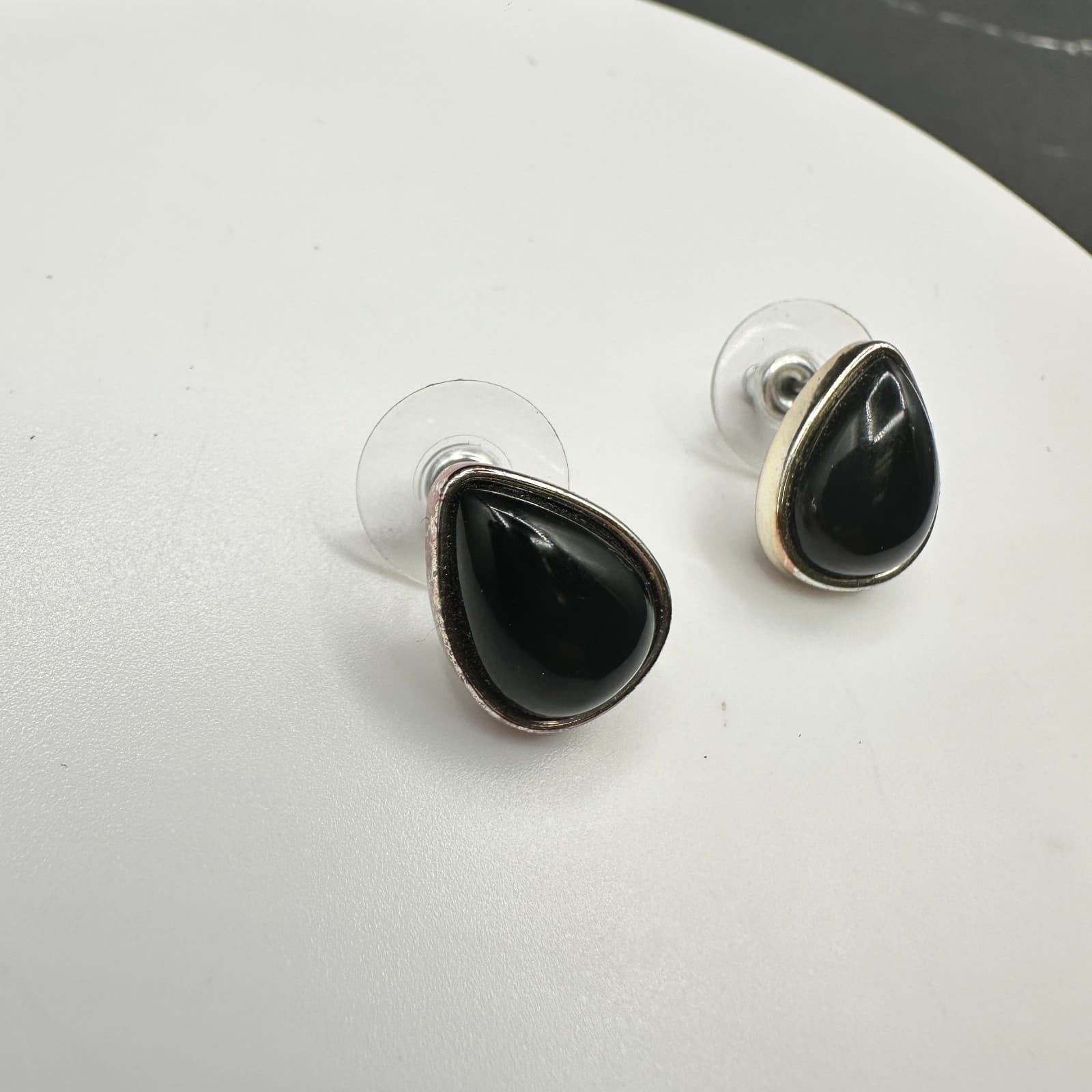 Vintage Napier Silver Tone Black Cabochon Teardrop Stud Earrings Post Modern - Thumbnail 3