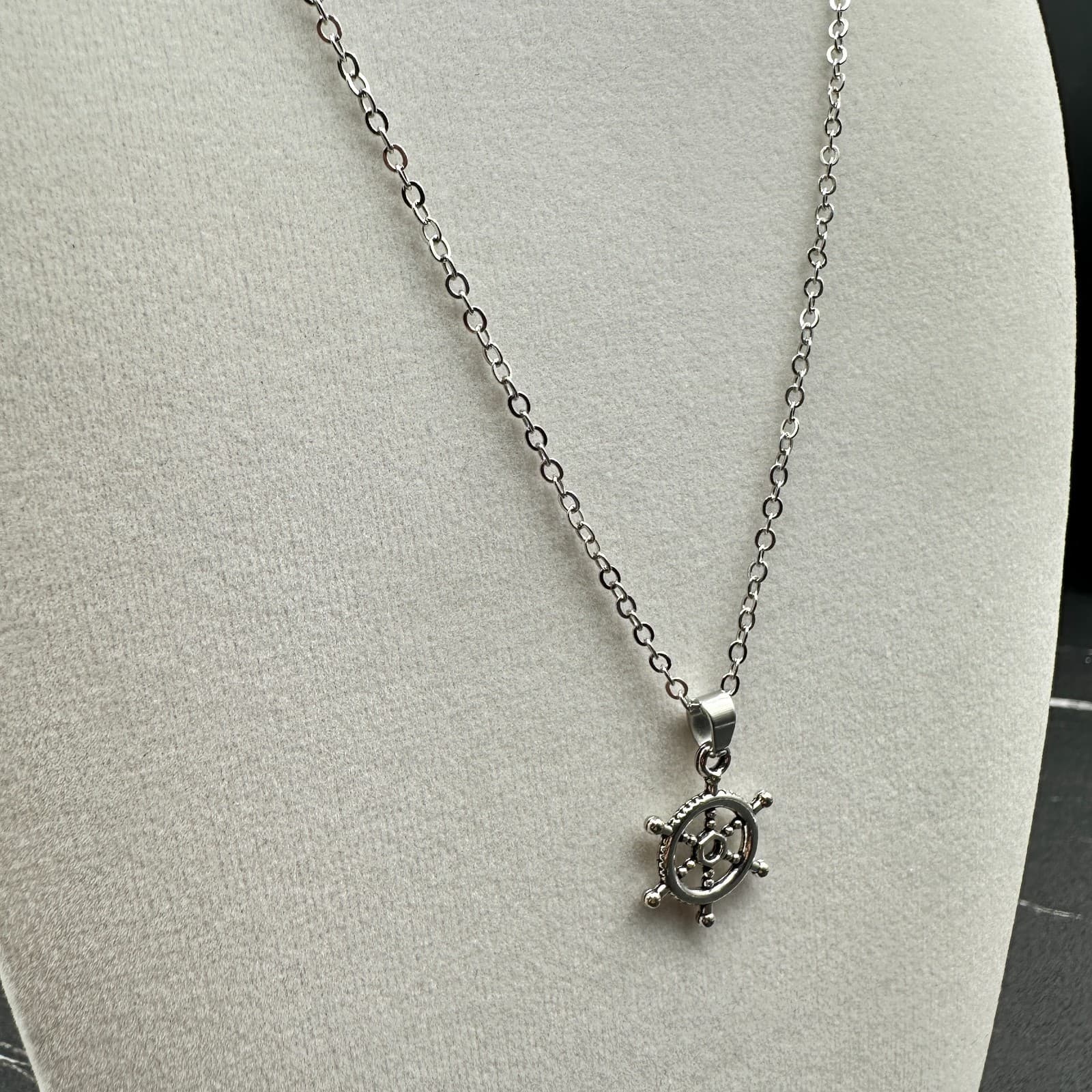 Vintage Silver-tone Nautical Ship Steering Wheel Pendant Necklace Cable Chain - Thumbnail 7