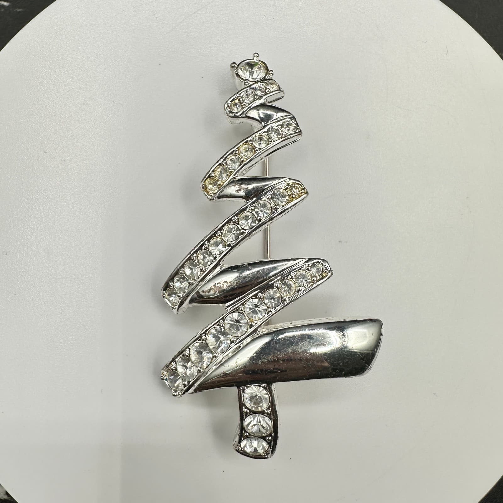 Monet Christmas Tree Brooch Pin Signed Zigzag Ribbon Silver Tone Rhinestones - Thumbnail 2