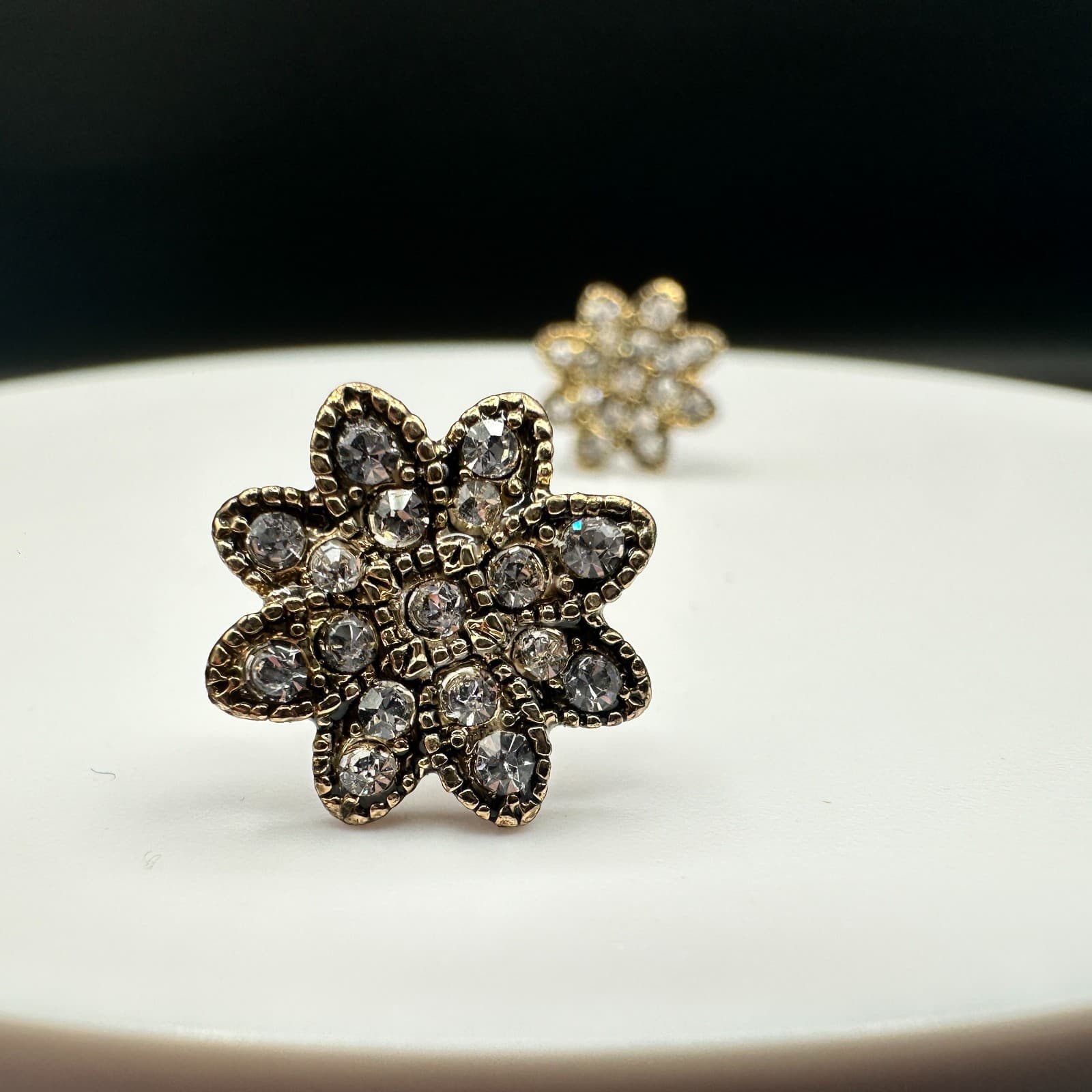 Vintage Francesca's Women's Flower Stud Earrings Clear Rhinestone Bronze Tone - Thumbnail 4