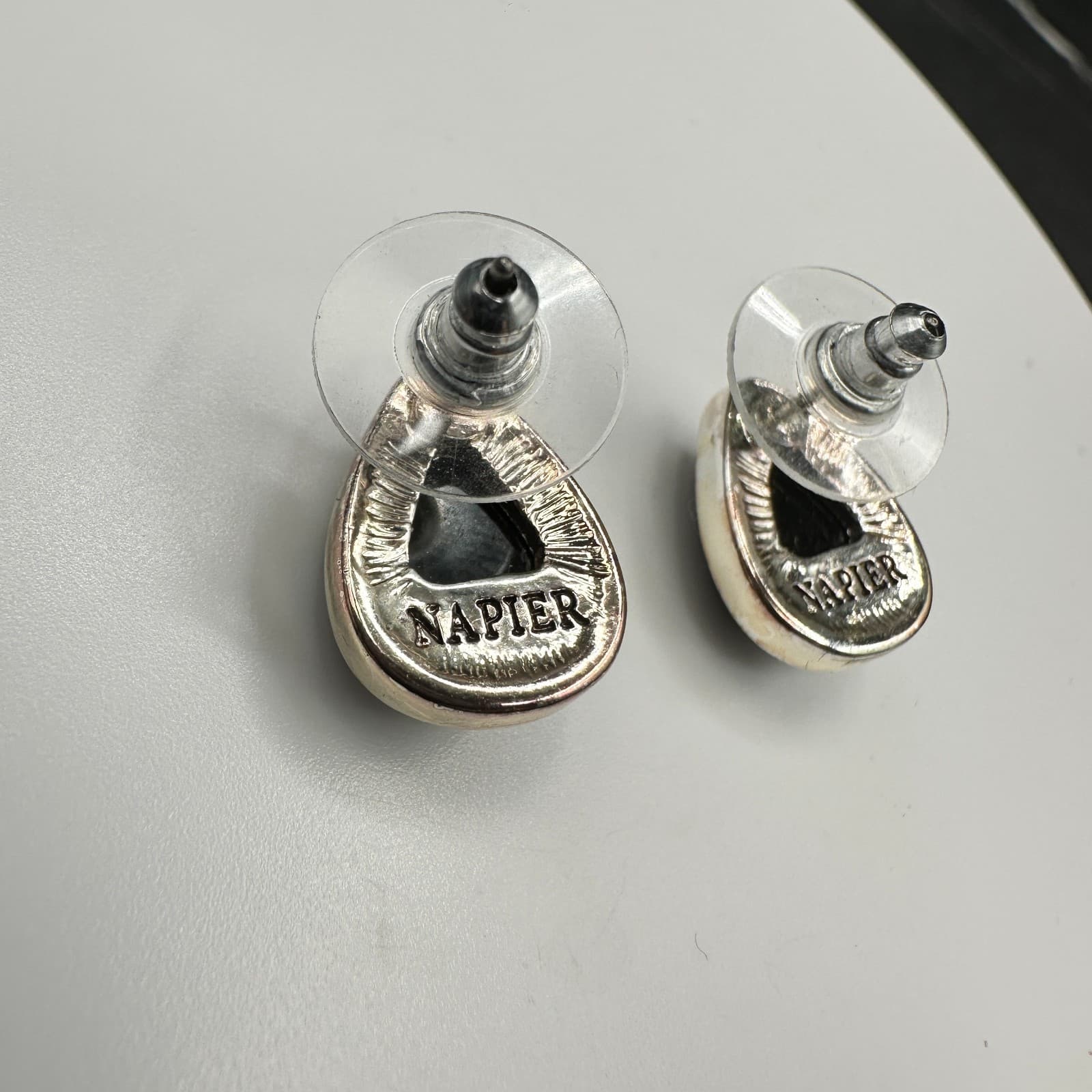 Vintage Napier Silver Tone Black Cabochon Teardrop Stud Earrings Post Modern - Thumbnail 5