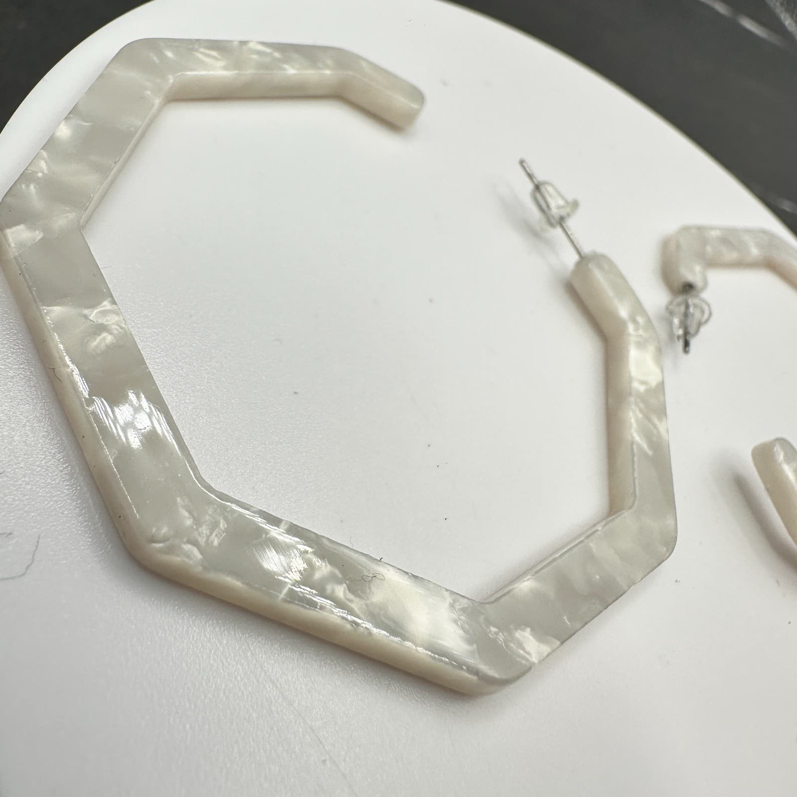 Women's White Marbled Acrylic Resin Octagon Hoop Earrings Geometric Statement - Thumbnail 8