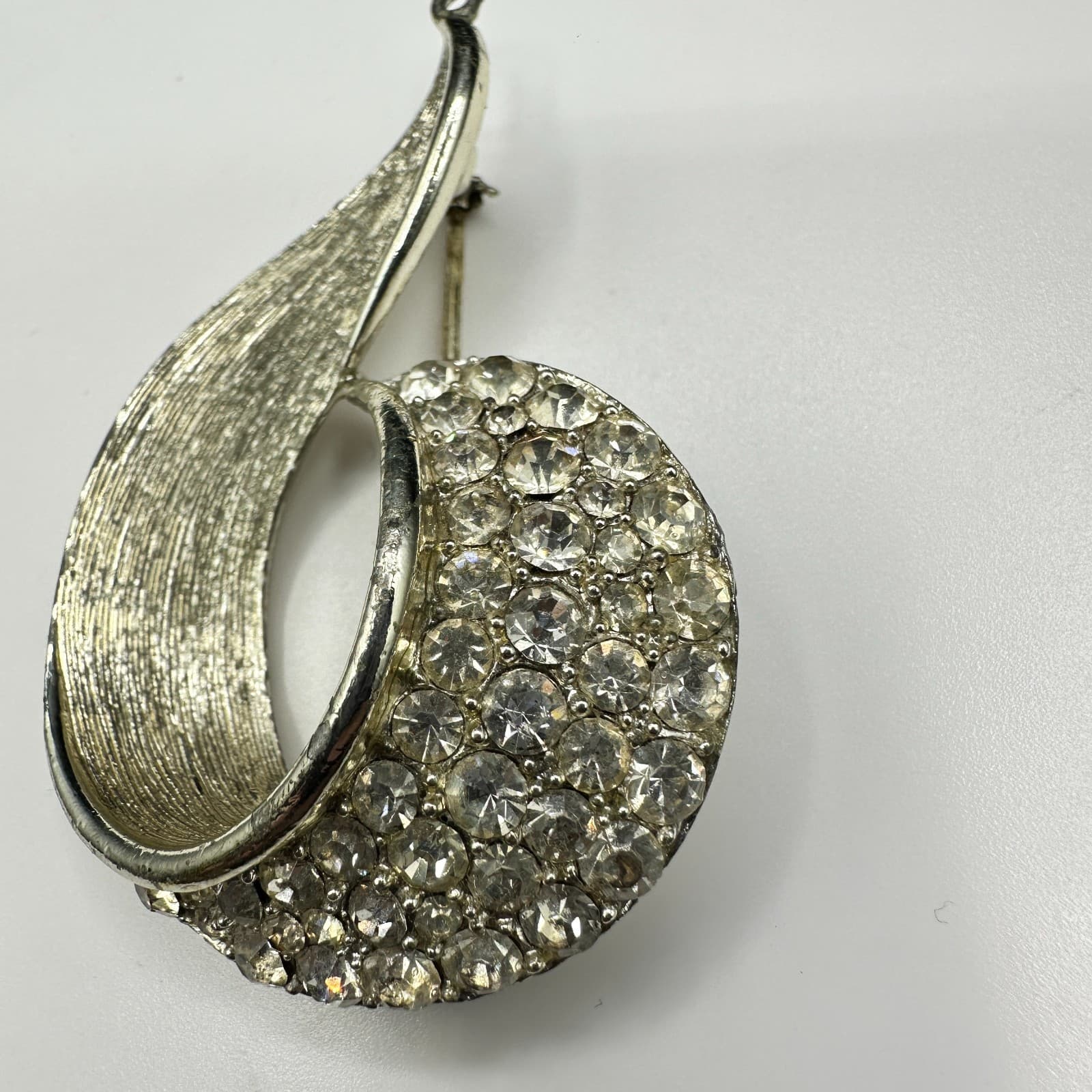 Vintage Lisner Abstract Brooch Pendant Silver Tone Pave Rhinestone Pin 2" - Thumbnail 3