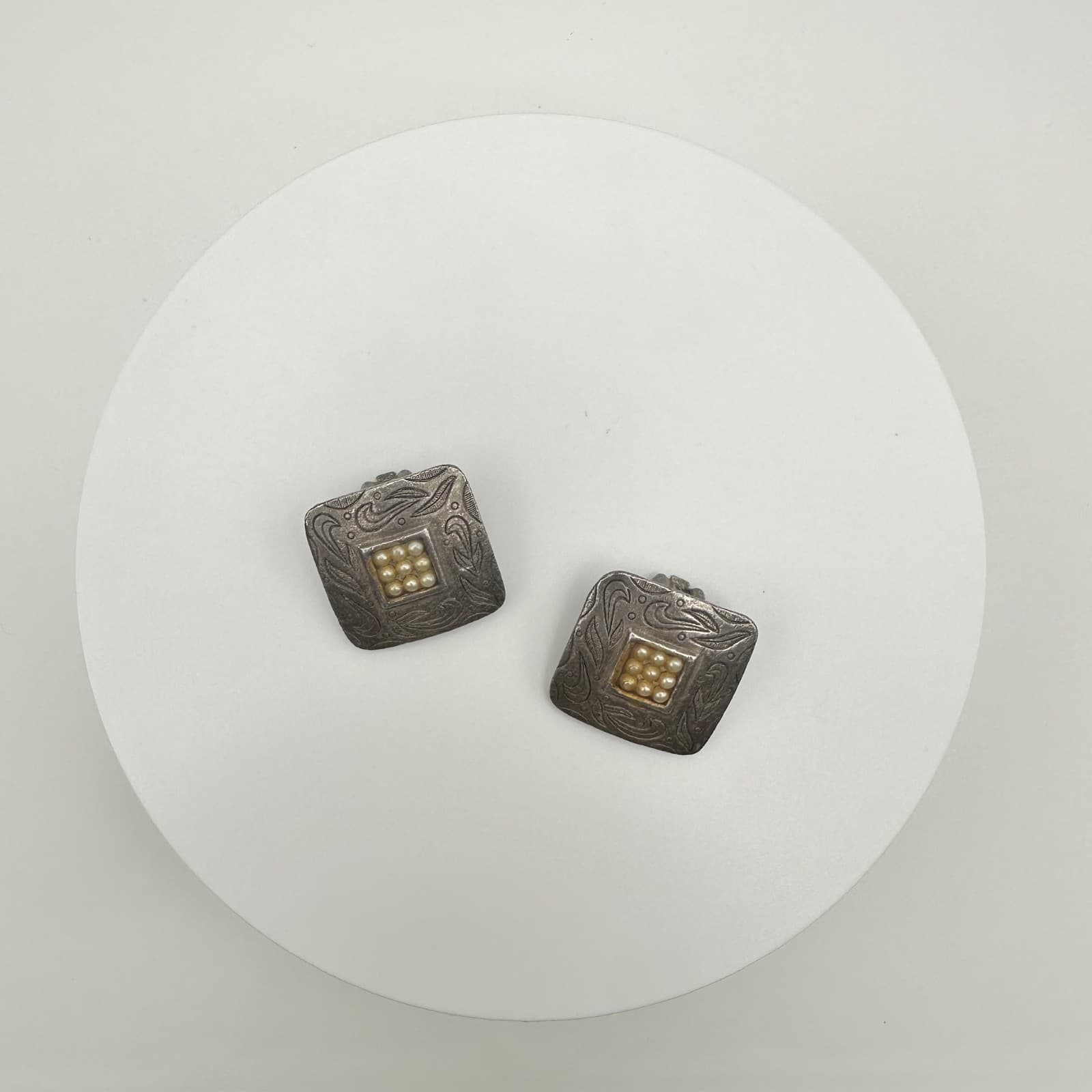 Vintage 90s 80s Square Earrings Pearl Silver Tone Engraved Western Style Jewelry - Thumbnail 5