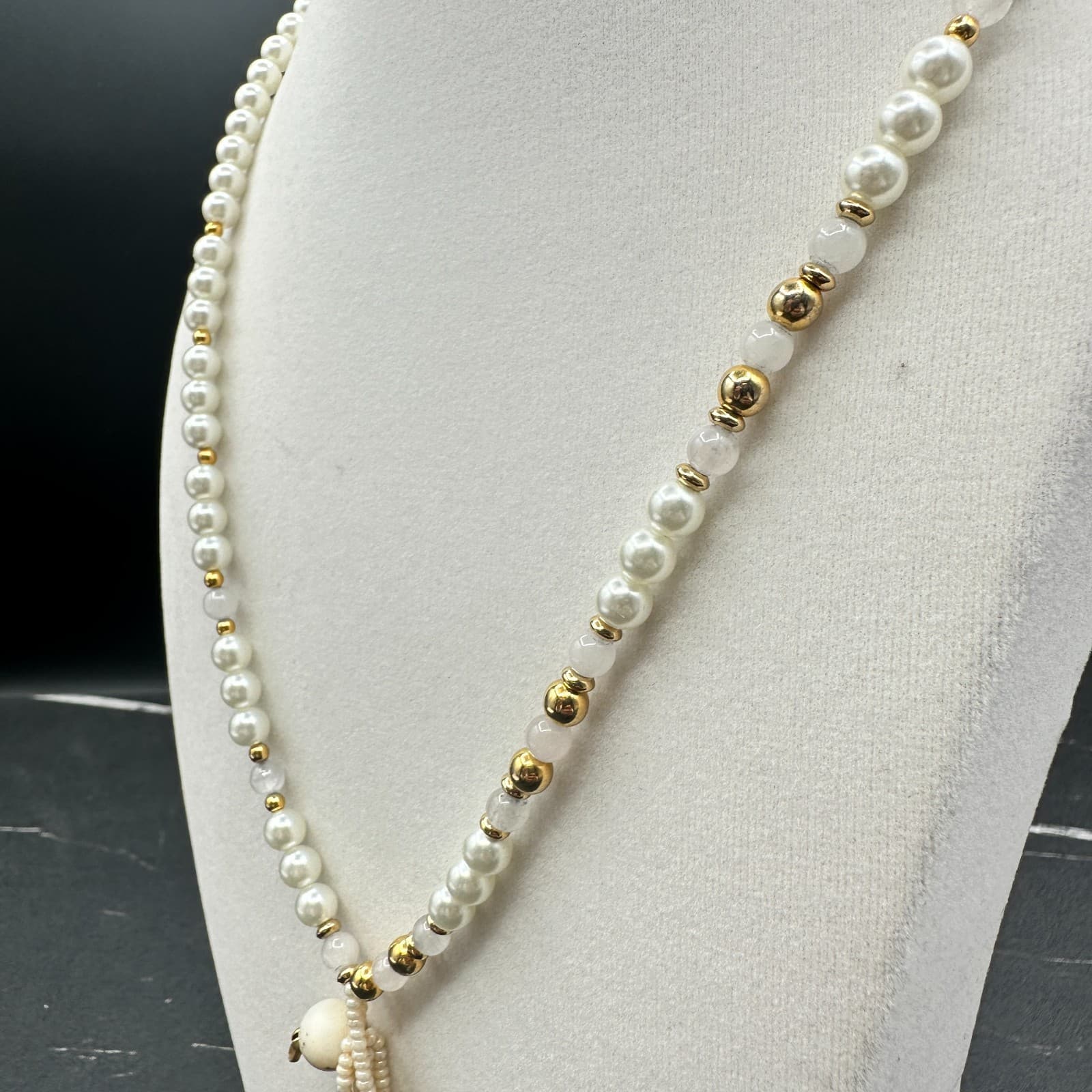 Vintage LR Faux Pearl Necklace White Quartz Gold Tone Tassel Pendant Boho - Thumbnail 7