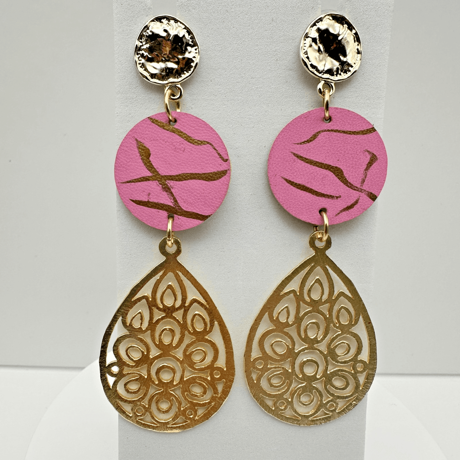 Vintage 90s Gold Filigree Teardrop Dangle Earrings Pink Faux Leather Women's