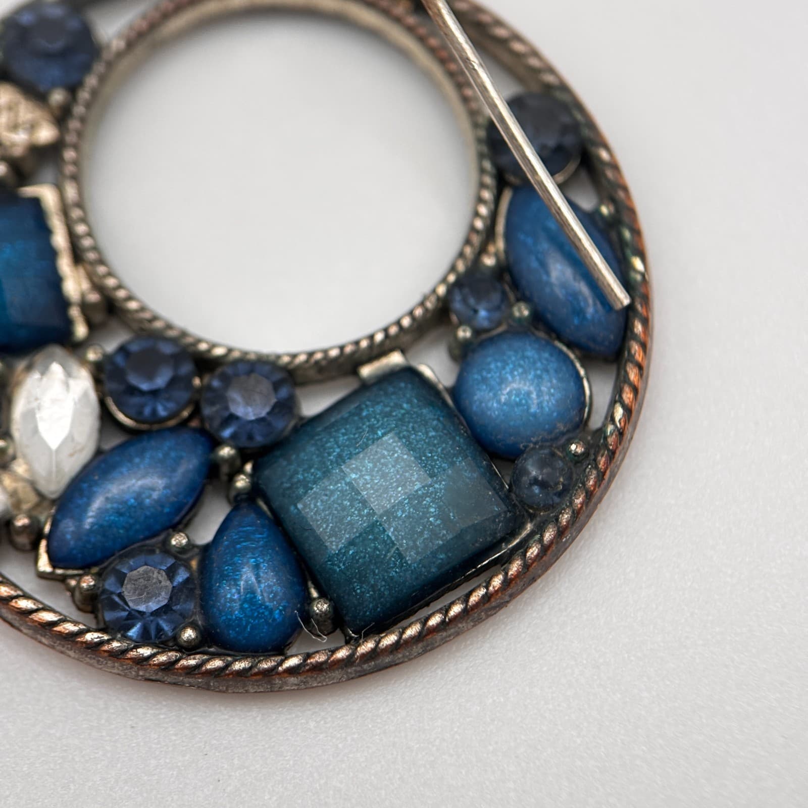 Vintage 90s Bronze Tone Open Hoop Dangle Earrings Multi Blue Rhinestone Jewelry - Thumbnail 7