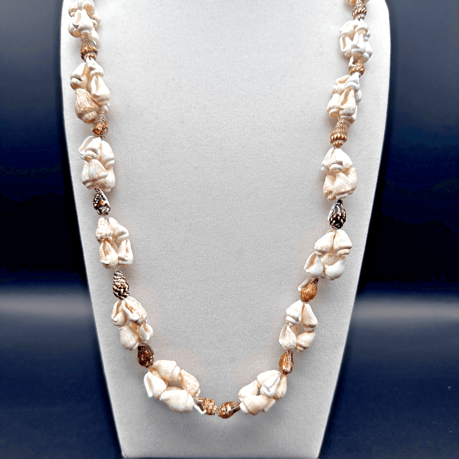 Vintage Natural Brown & White Seashell Strand Necklace Bohemian 80s Jewelry