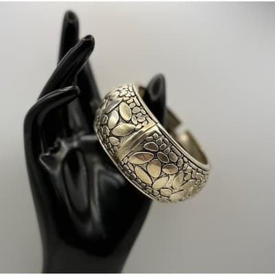 Vintage Silver Cuff Bracelet with Intricate Pebble Design Statement Jewelry Y2K